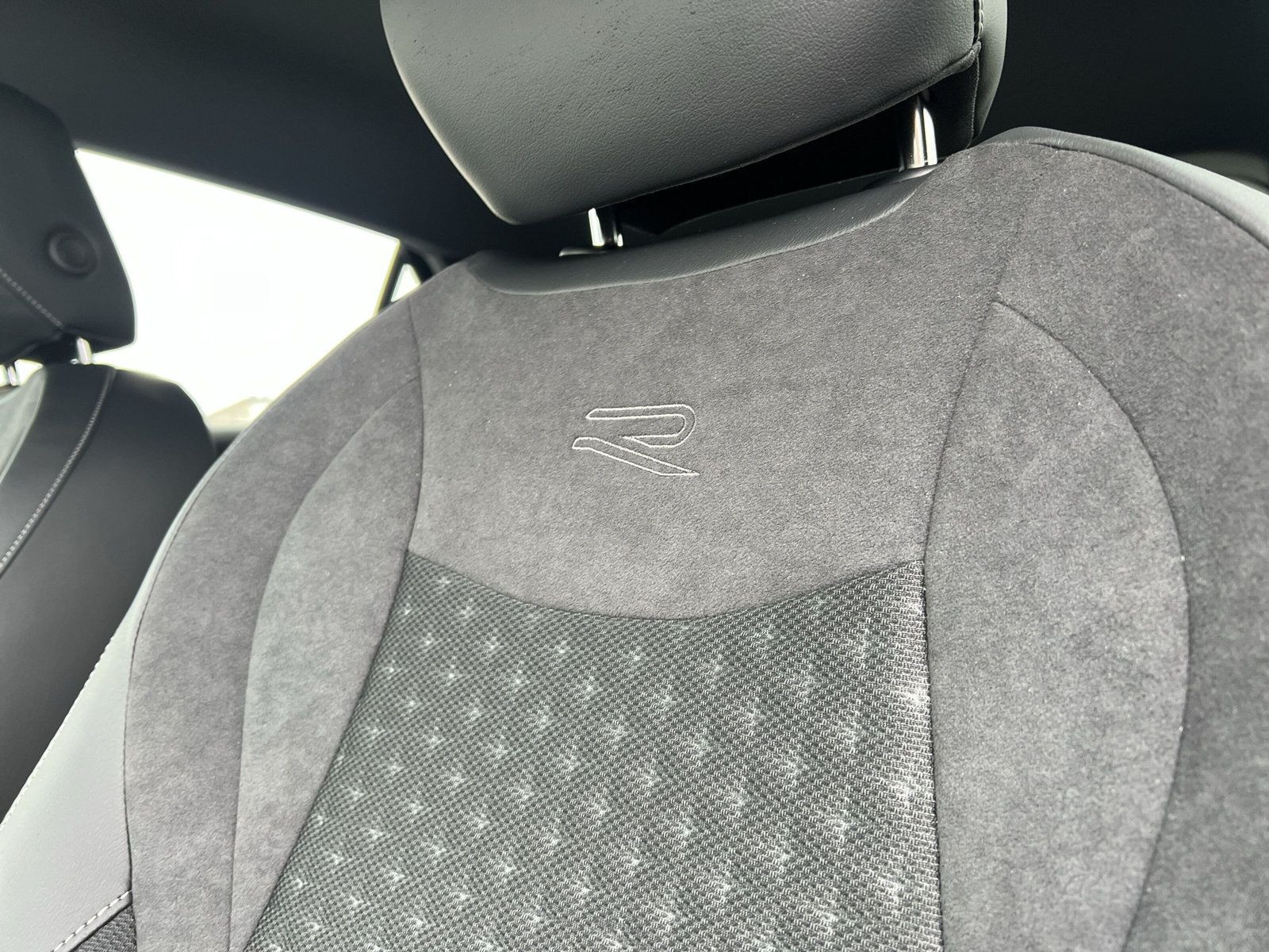 Volkswagen - T-Roc_31