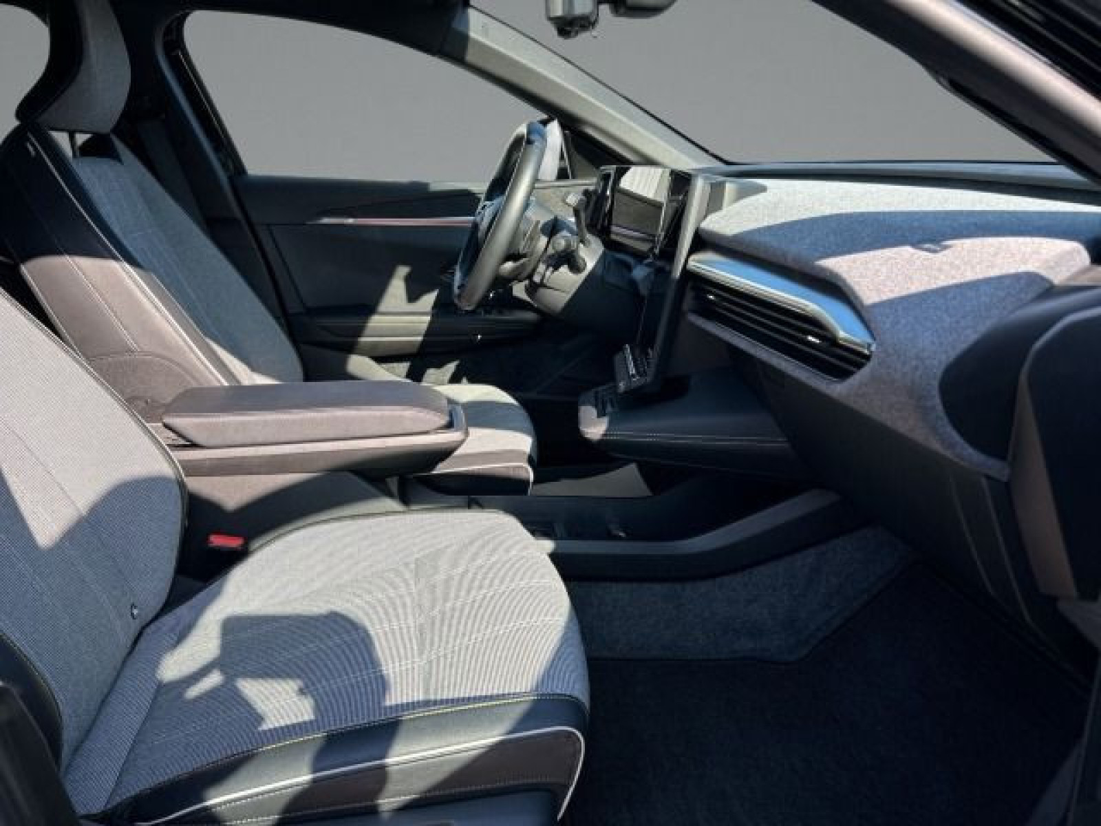 Renault - Megane E-TECH_12