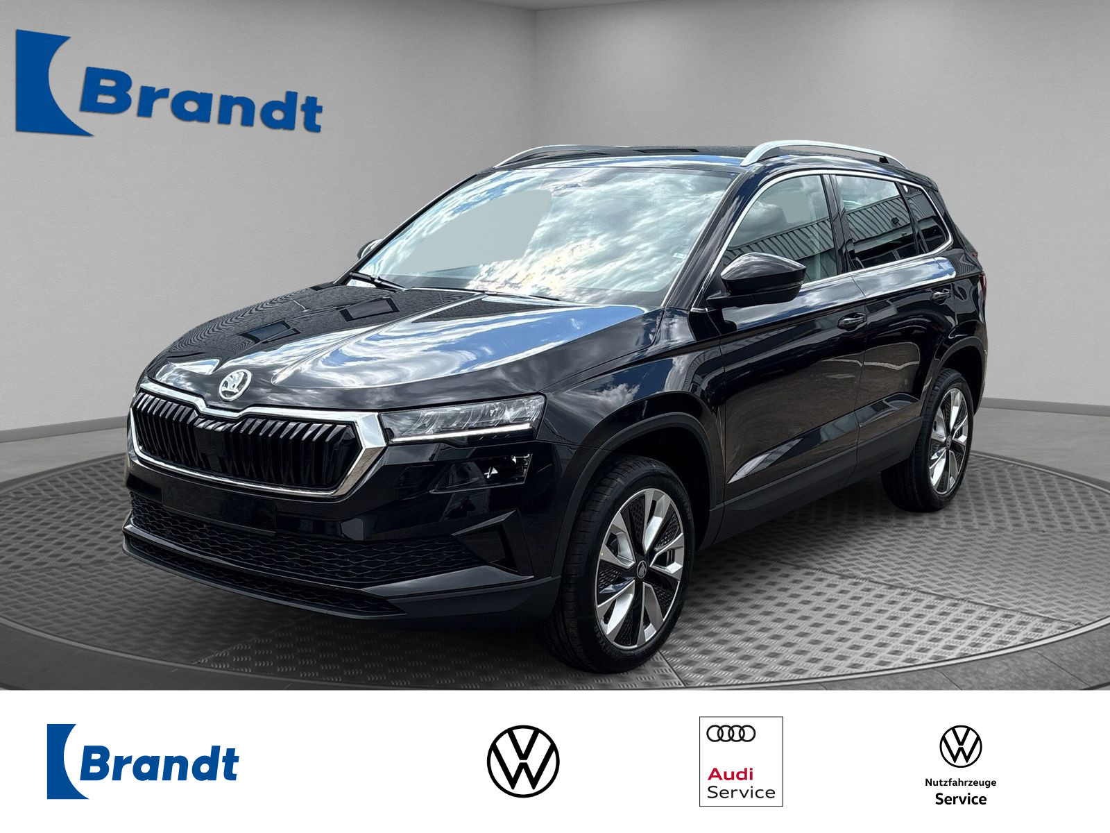 Karoq 2.0 TDI Selection DSG+LED+KAMERA+ACC+AHK