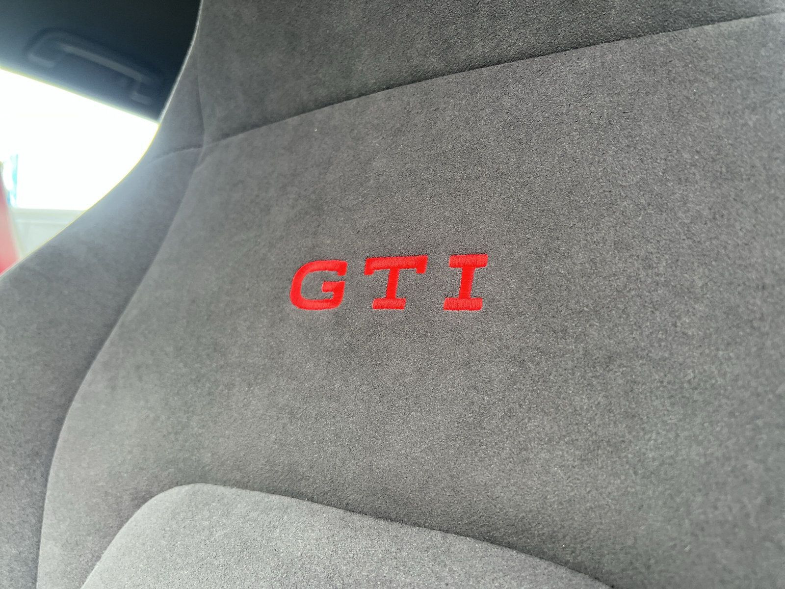 Volkswagen - Golf GTI_26