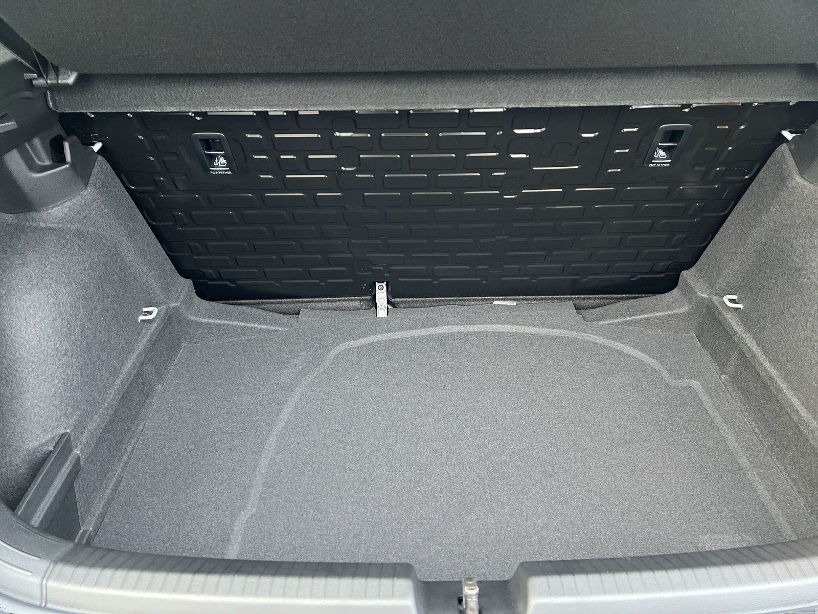 Volkswagen - Polo_12