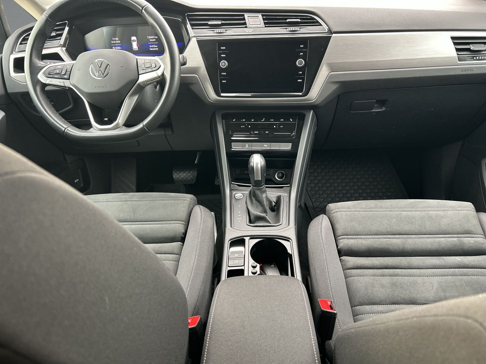 Volkswagen - Touran_8