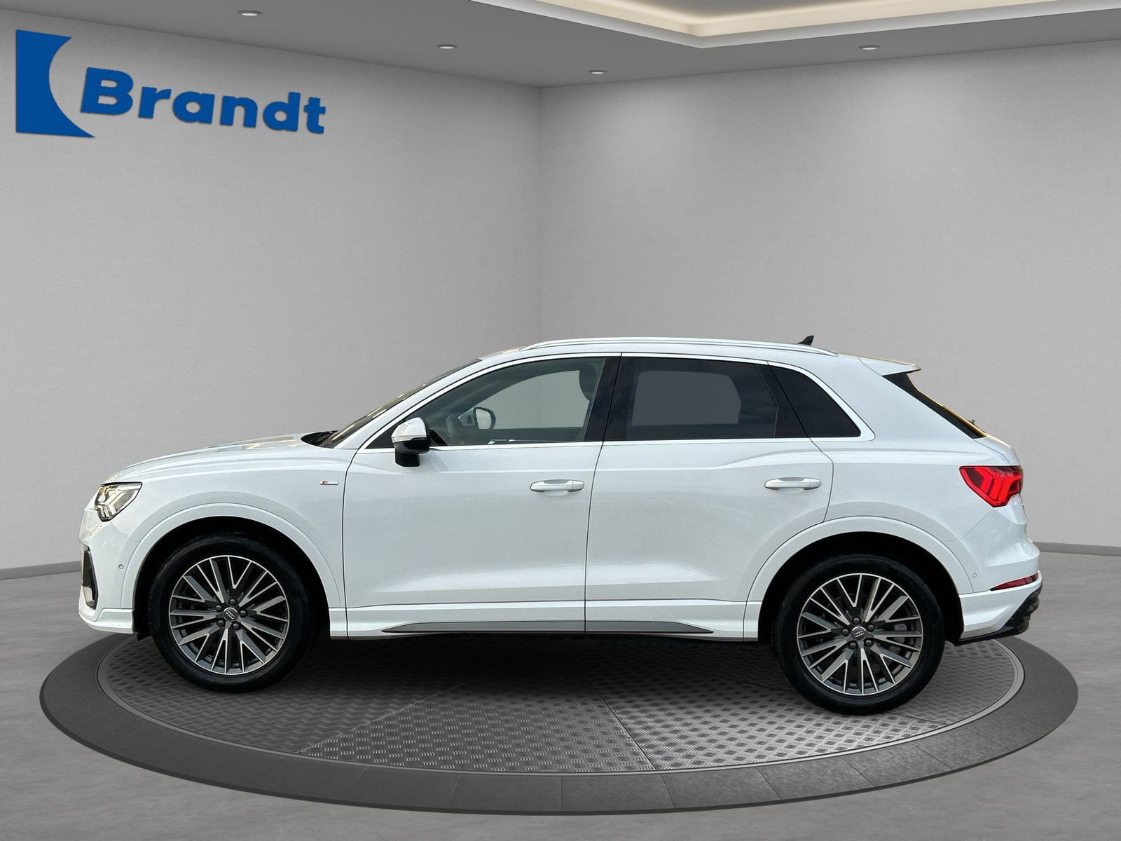 Audi - Q3_2