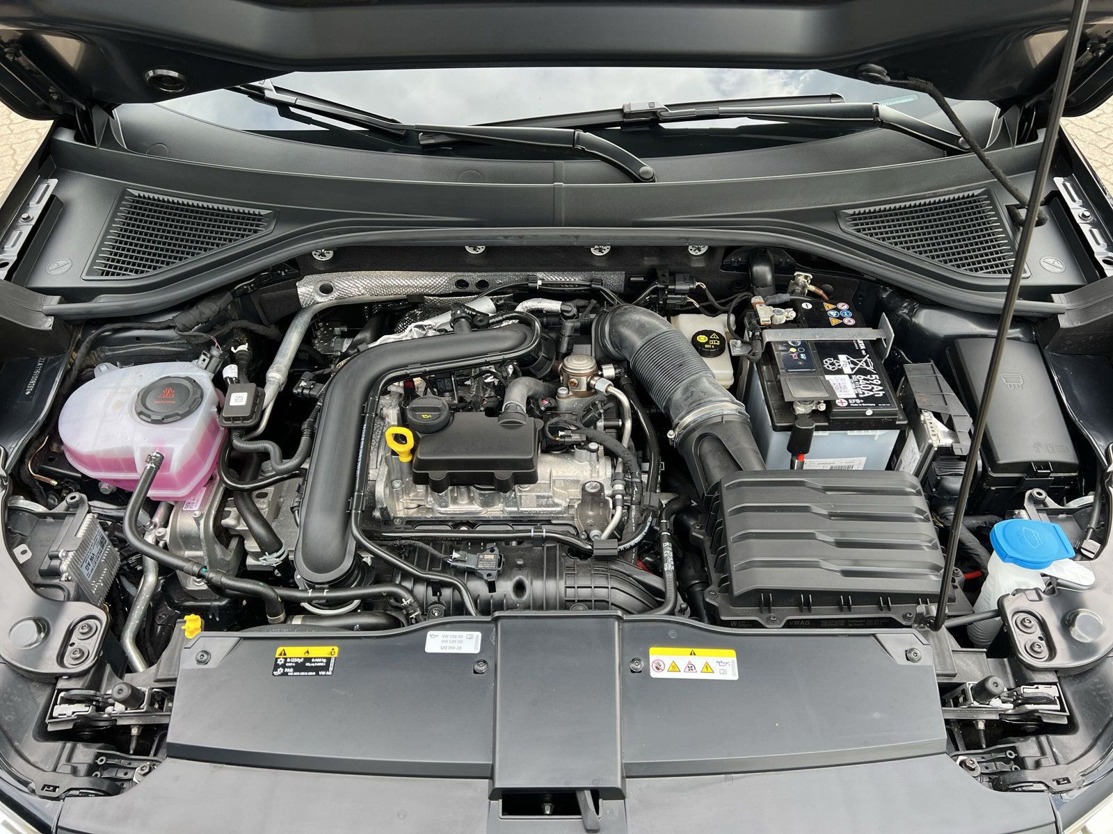 Volkswagen - T-Roc_33