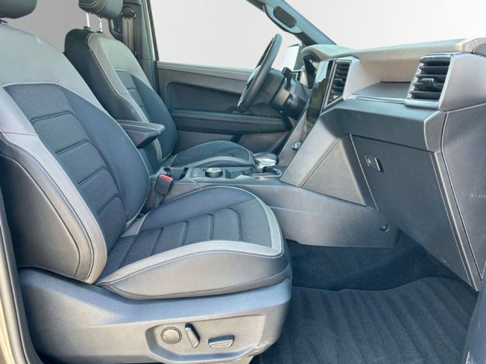 Volkswagen - Amarok_12