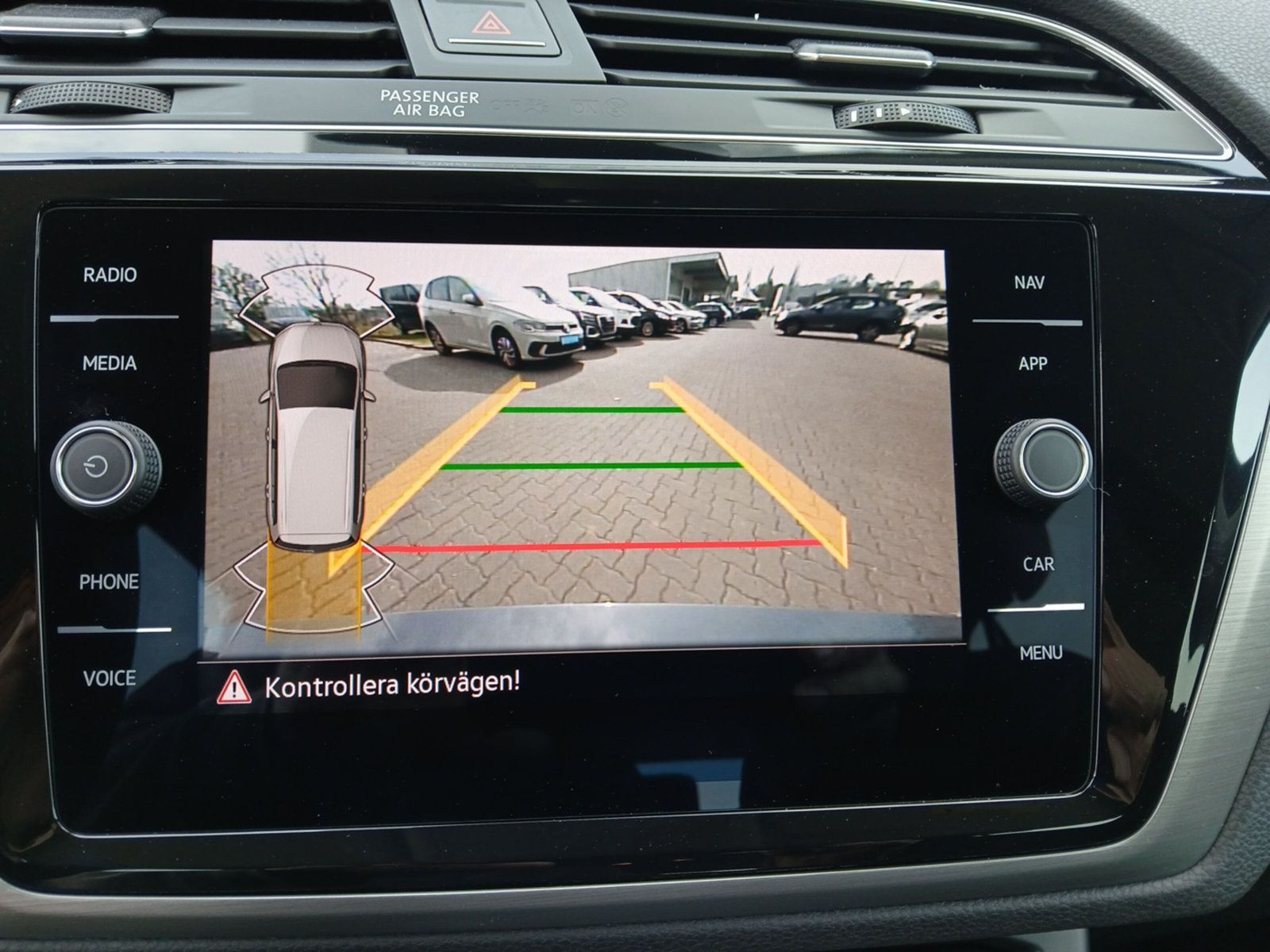 Volkswagen - Touran_24