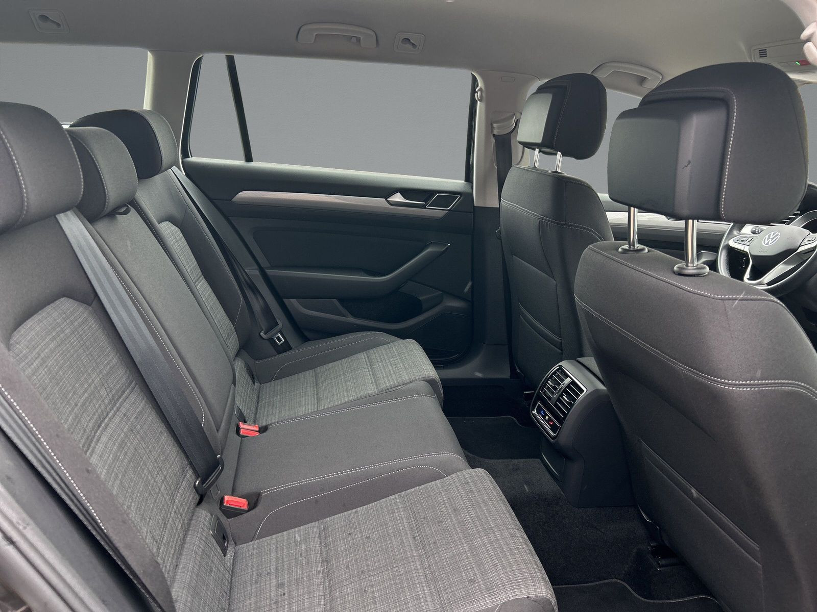 Volkswagen - Passat Variant_12