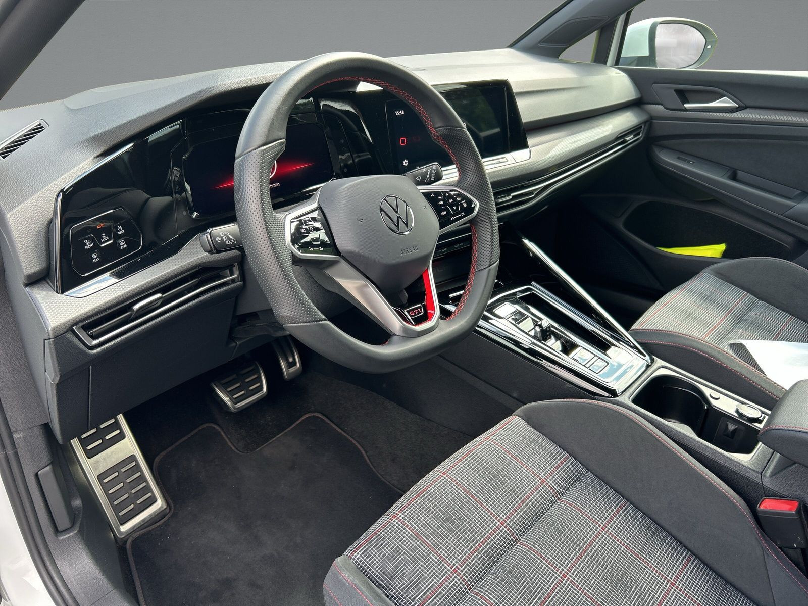 Volkswagen - Golf GTI_8