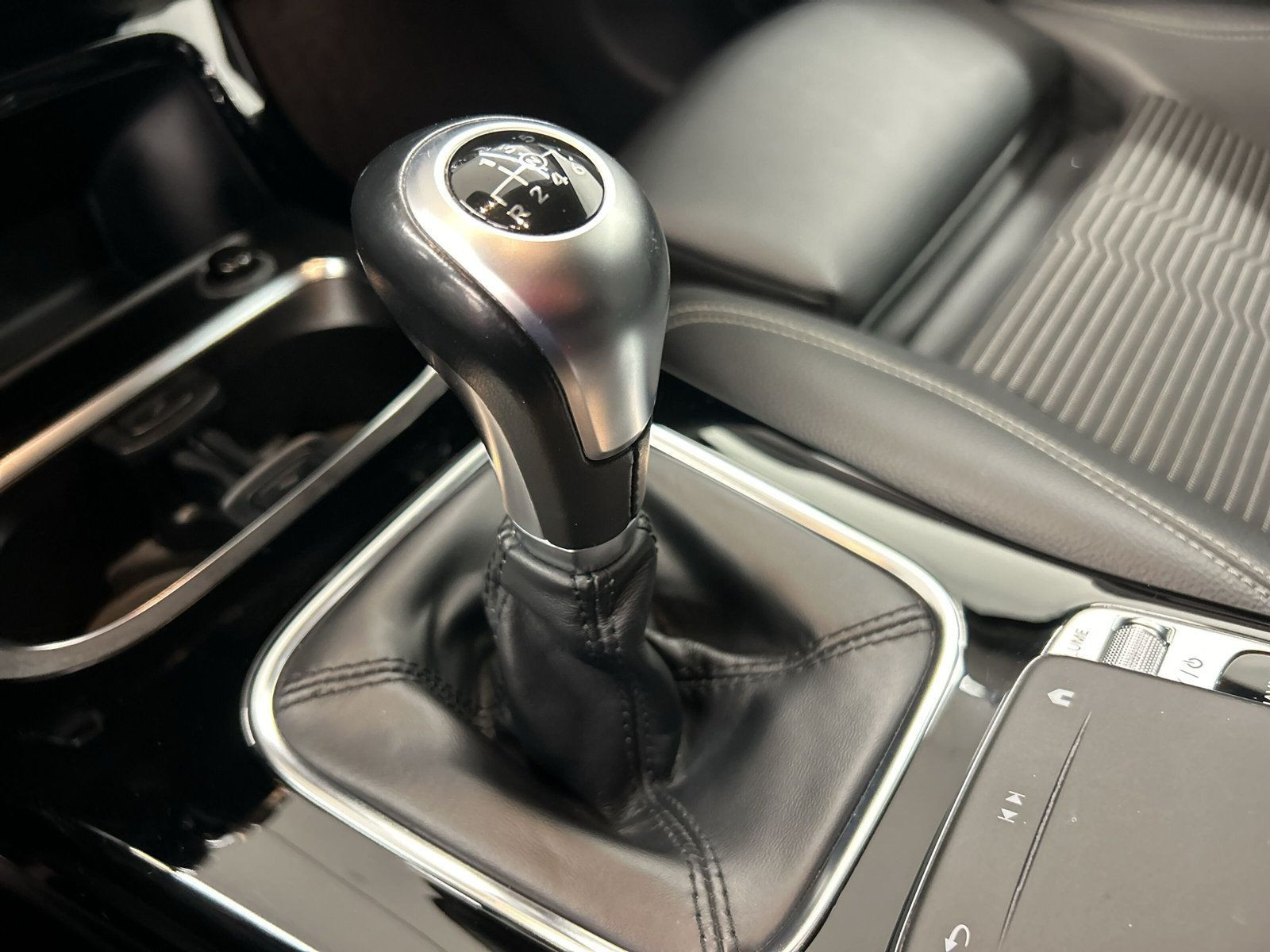 Mercedes-Benz - A 180_15