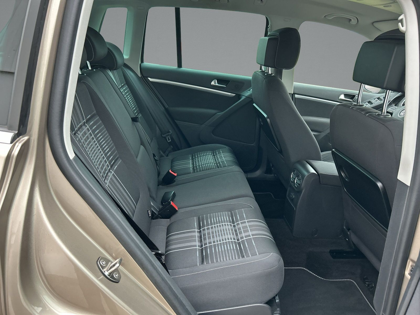 Volkswagen - Tiguan_12