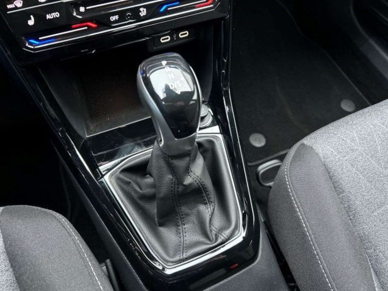 Volkswagen - T-Cross_15