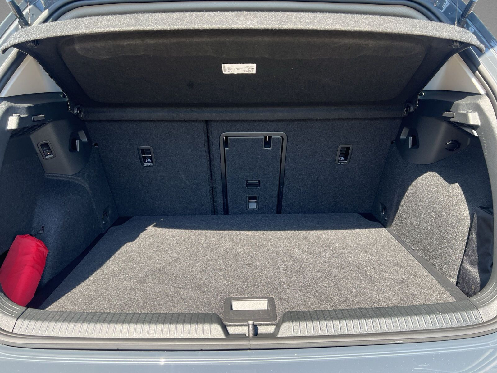 Volkswagen - Golf_12