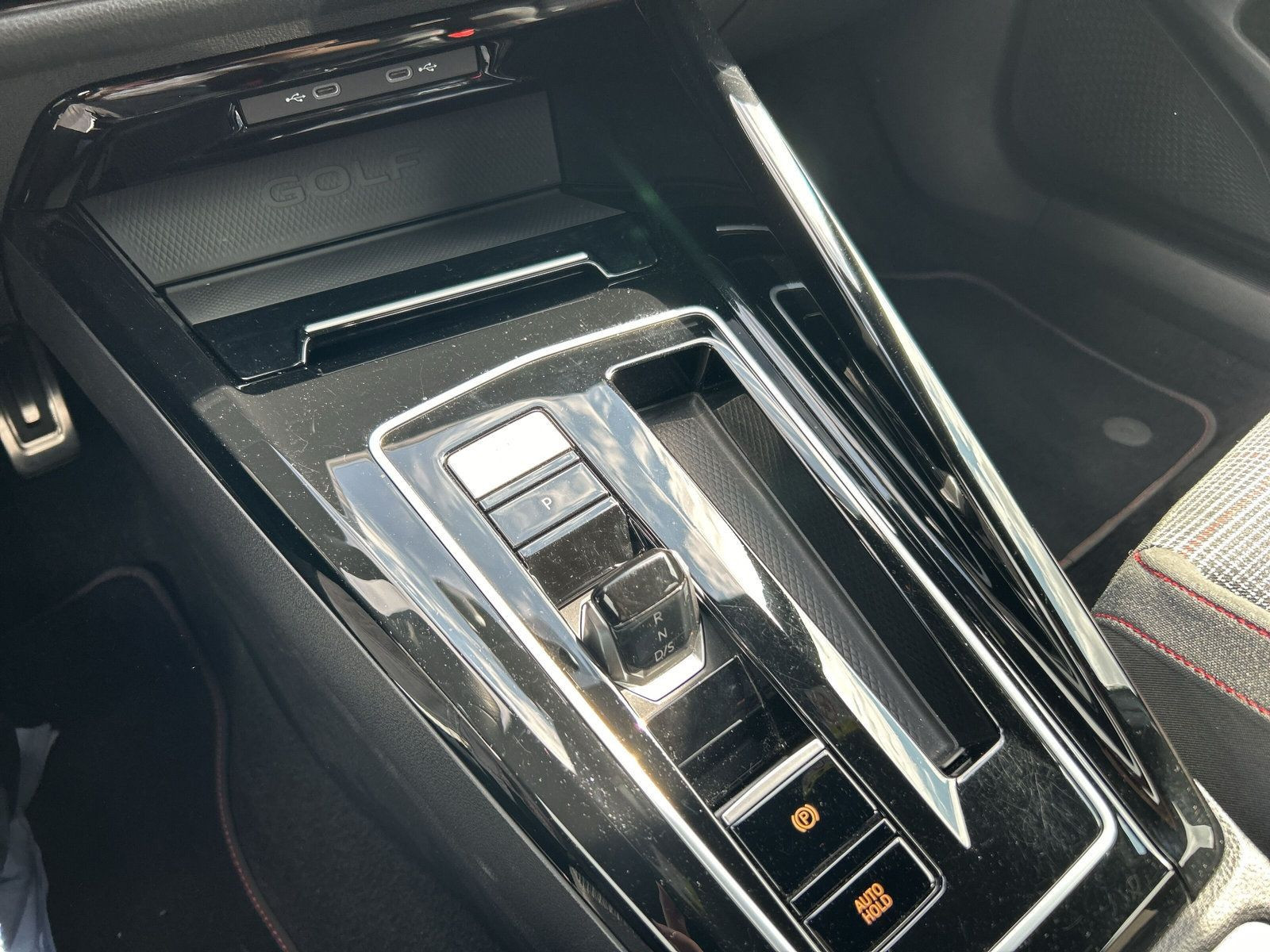 Volkswagen - Golf GTI_15