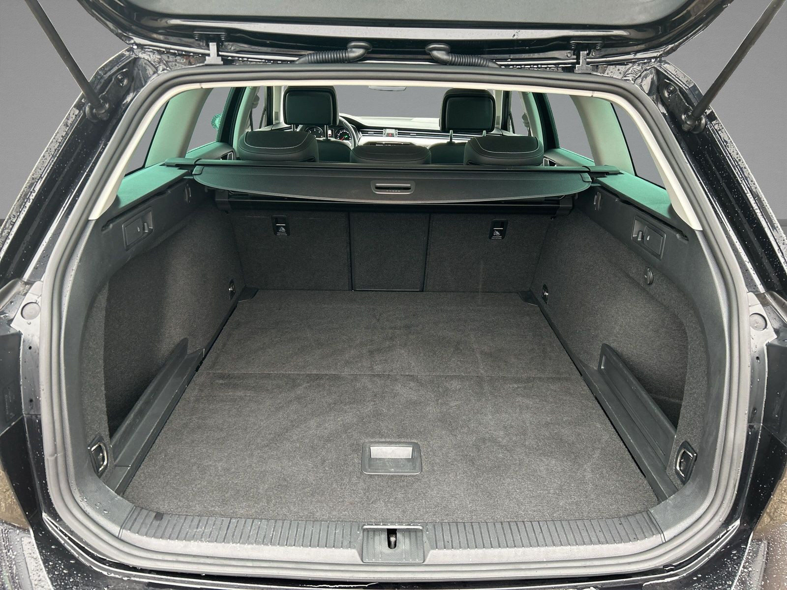 Volkswagen - Passat Variant_9