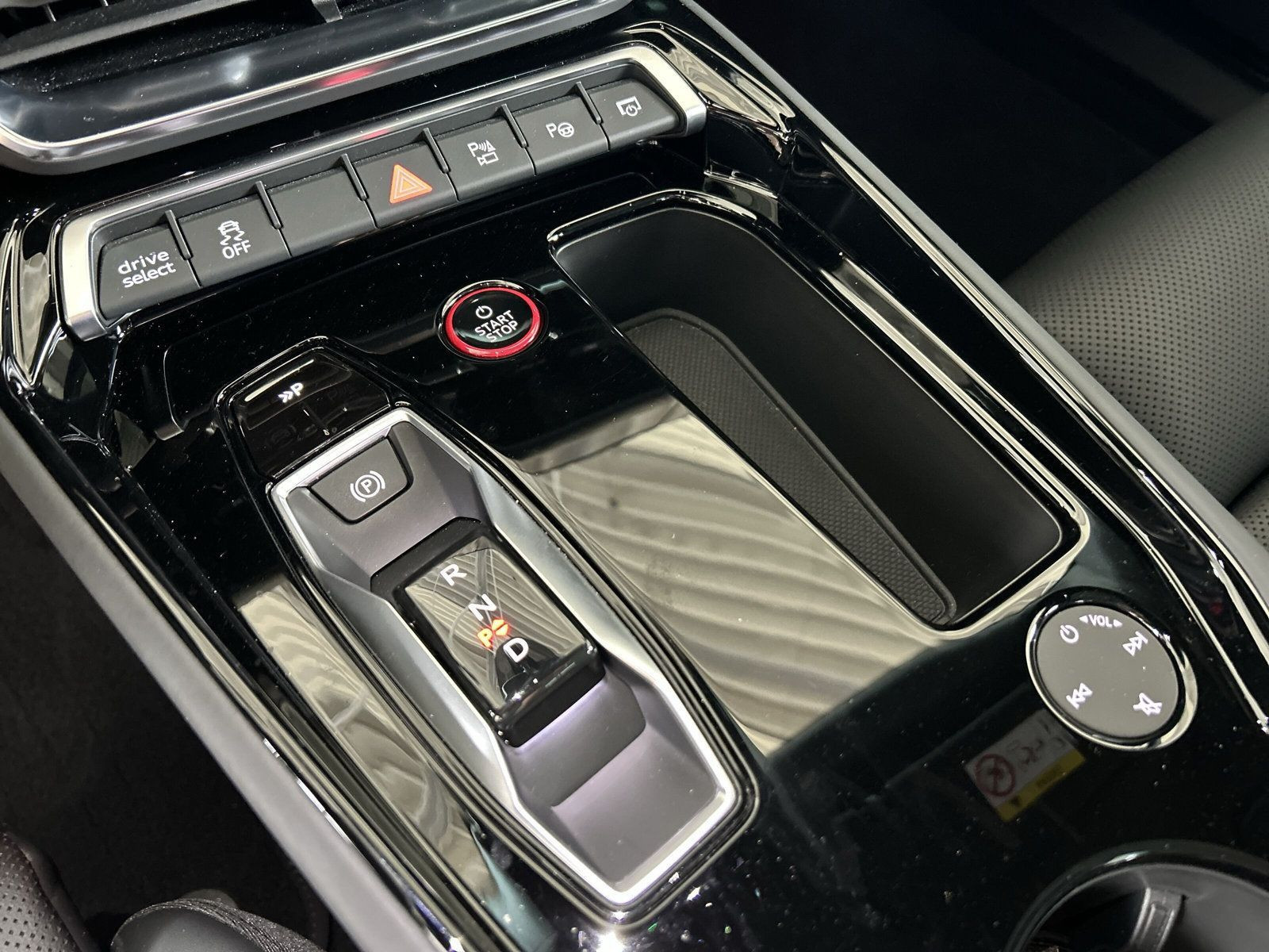 Audi - e-tron GT quattro_15