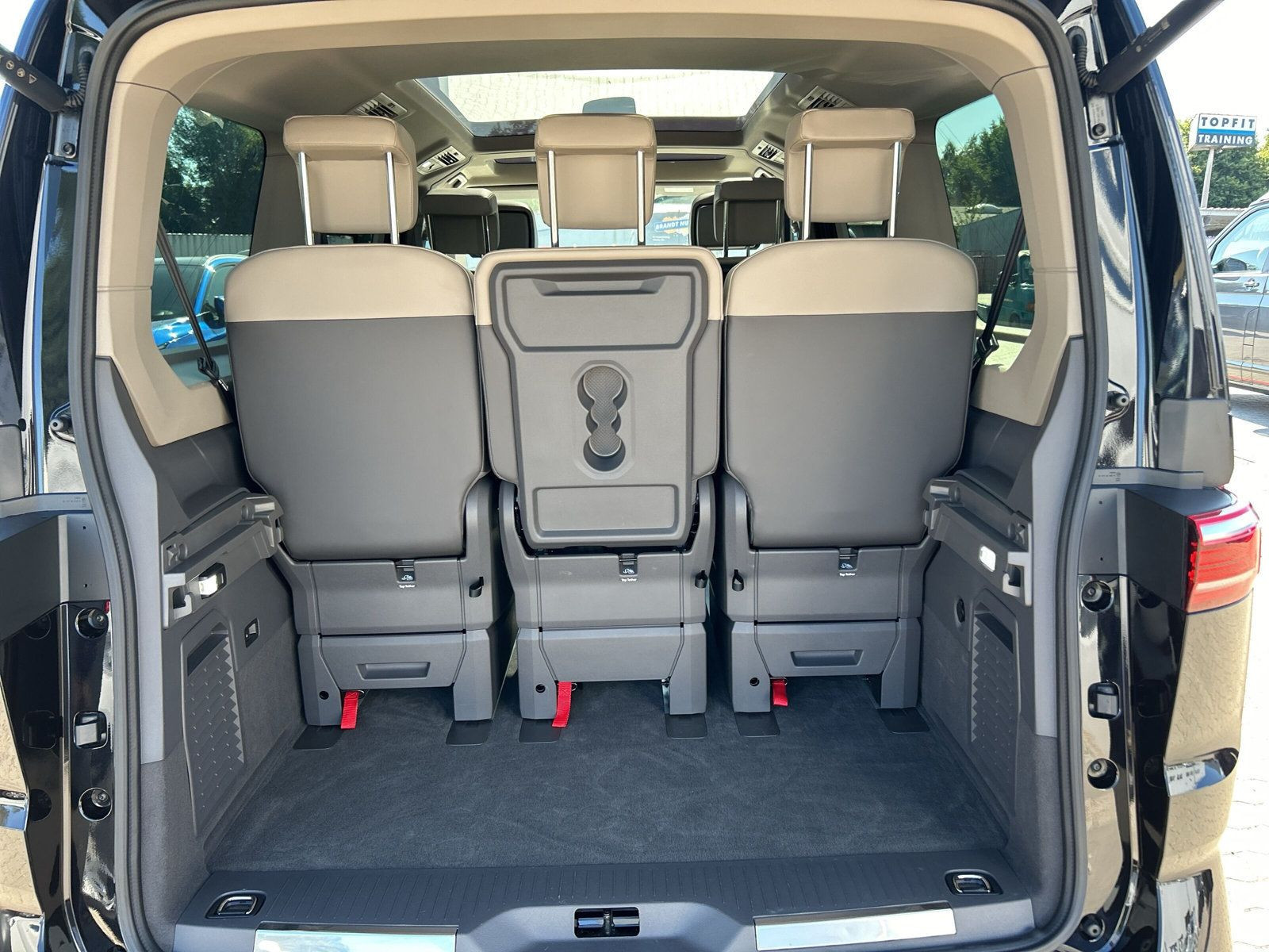 Volkswagen - Multivan_9