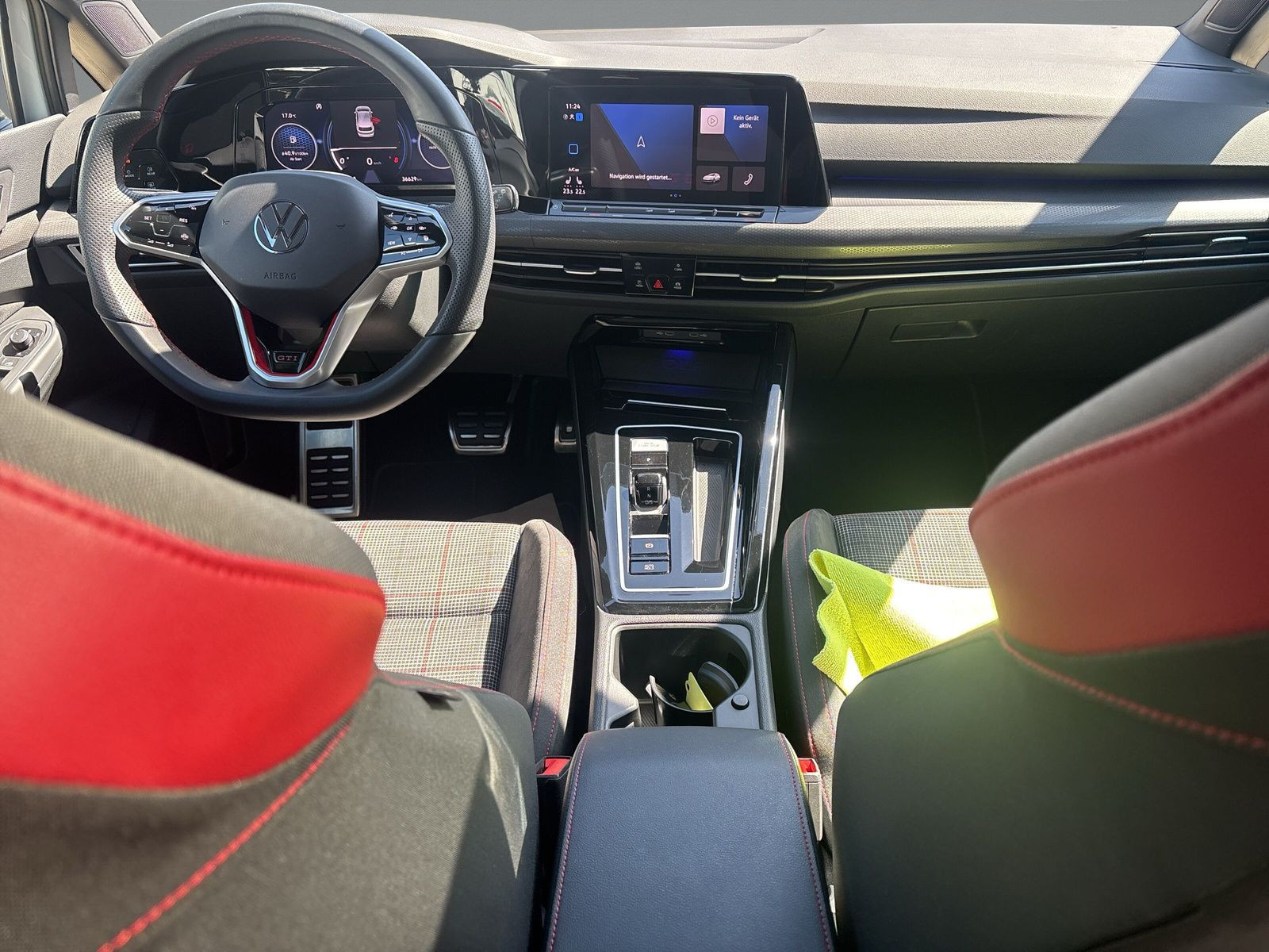 Volkswagen - Golf GTI_9