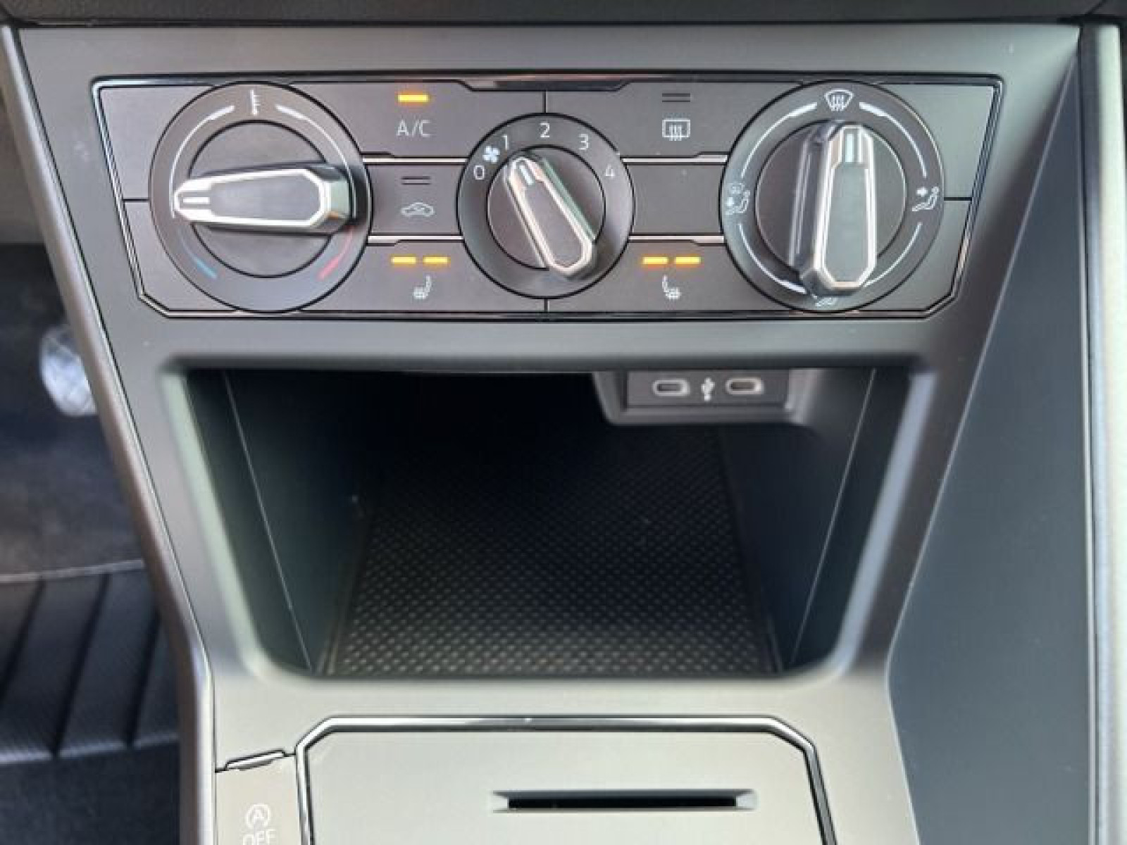 Volkswagen - Polo_19