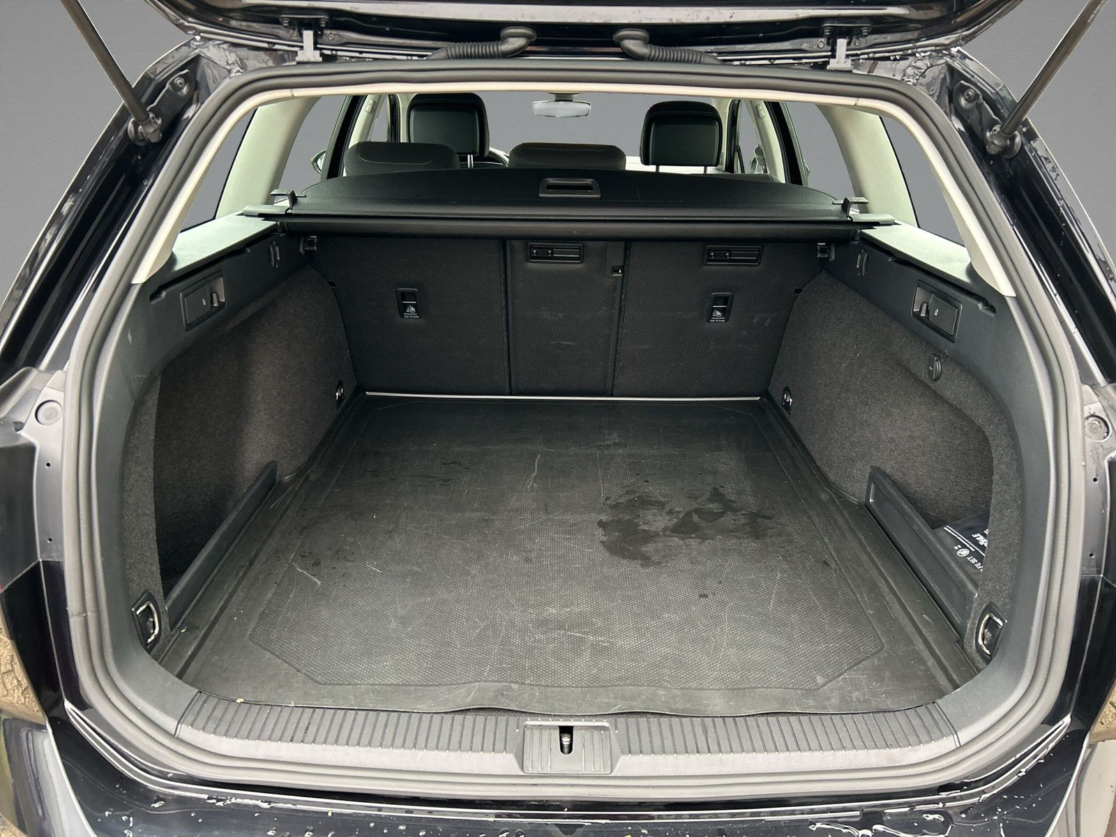 Volkswagen - Passat Variant_9