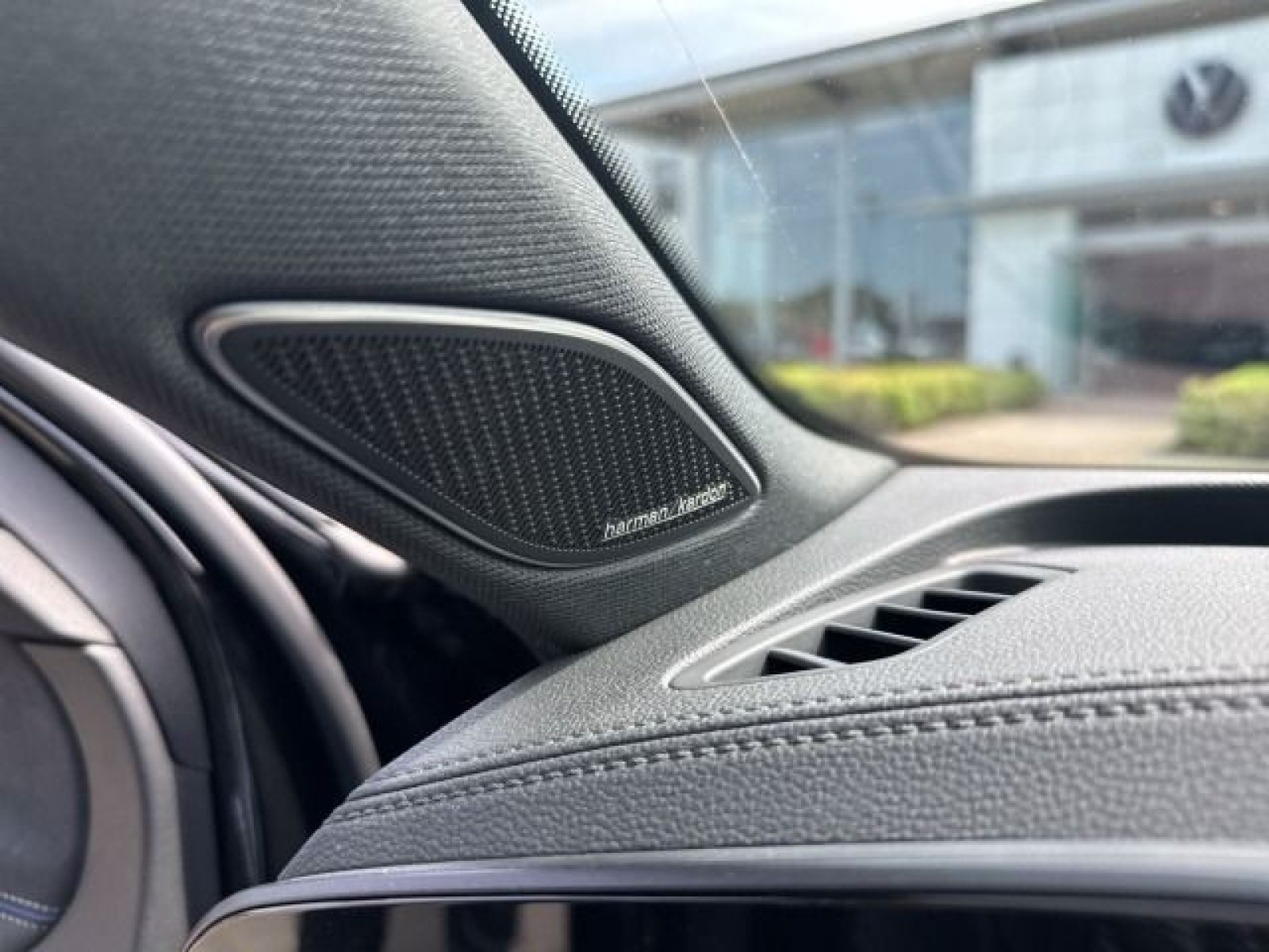 Volkswagen - Passat Variant_25