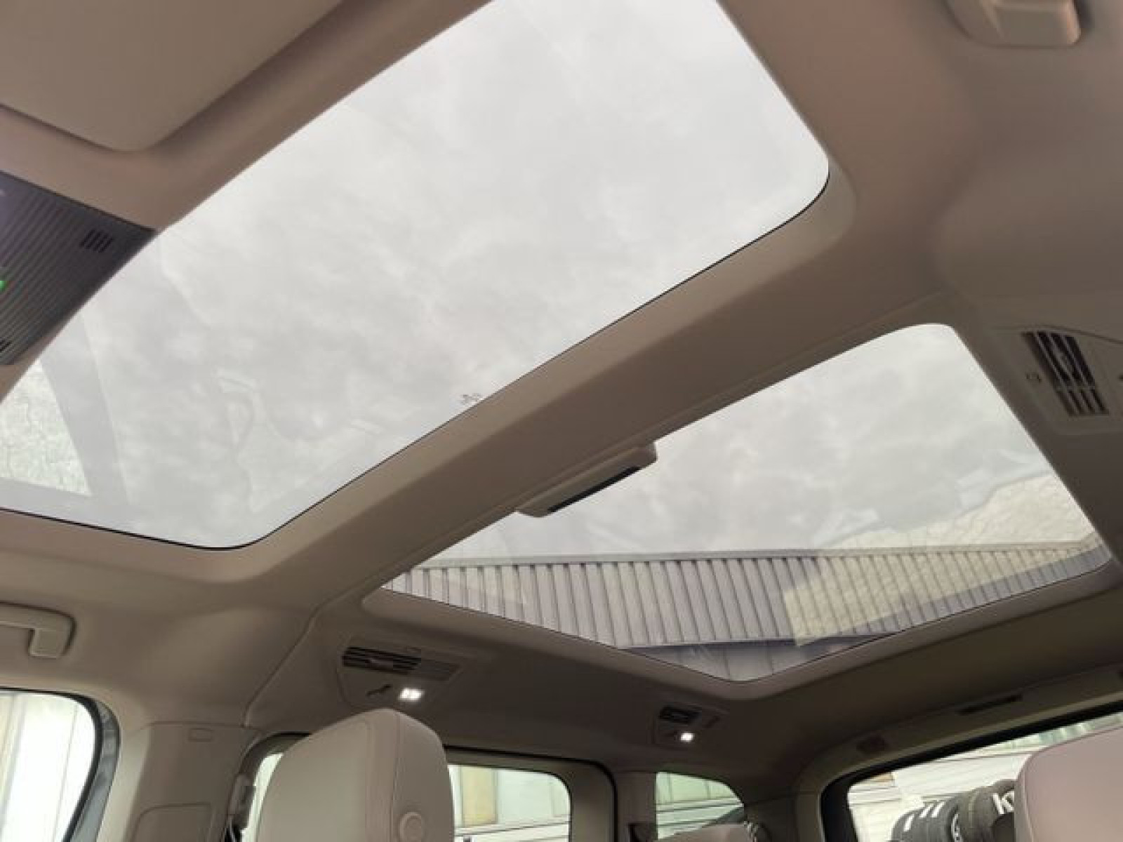 Volkswagen - Multivan_27