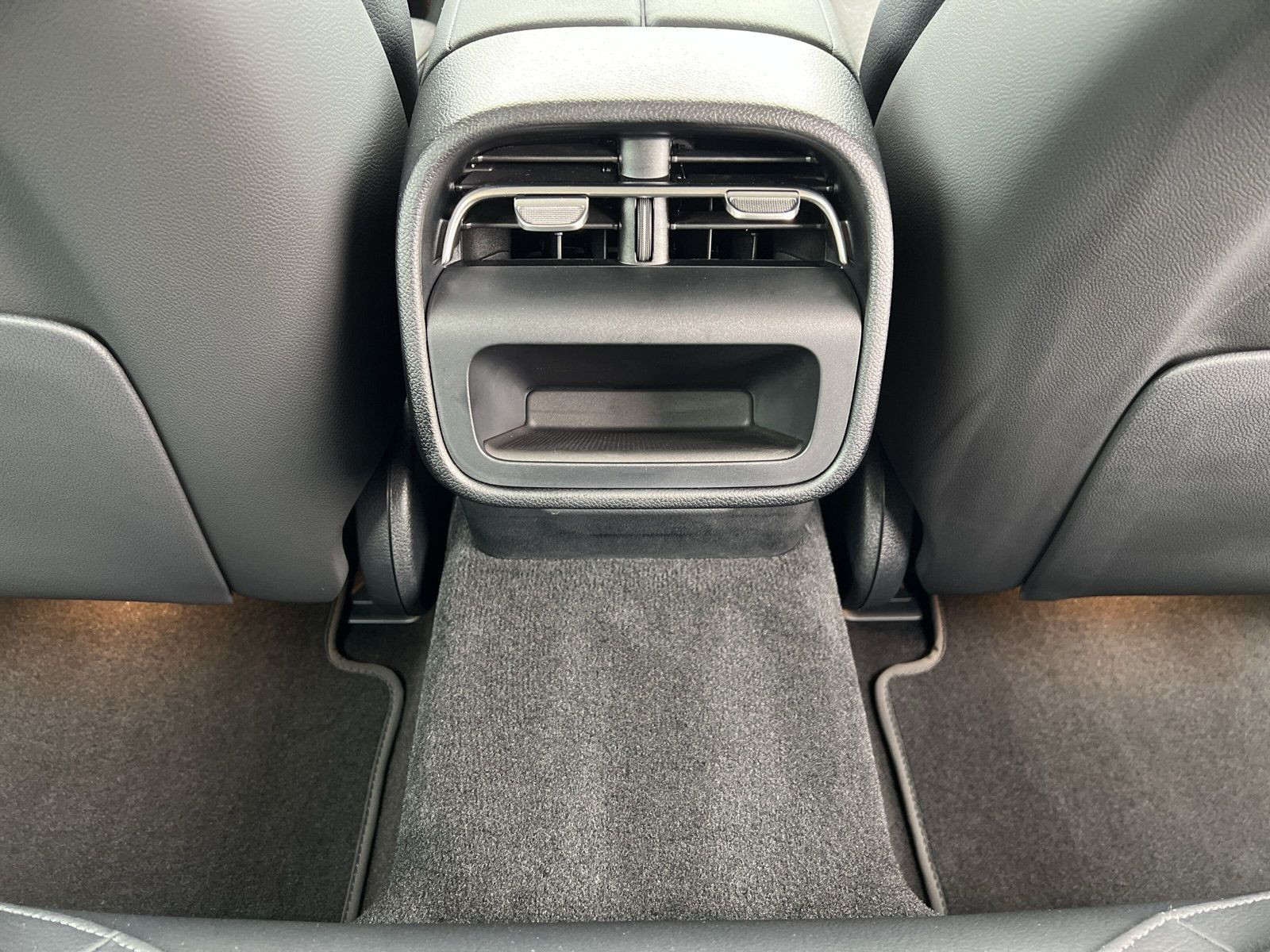 Mercedes-Benz - E 220_24