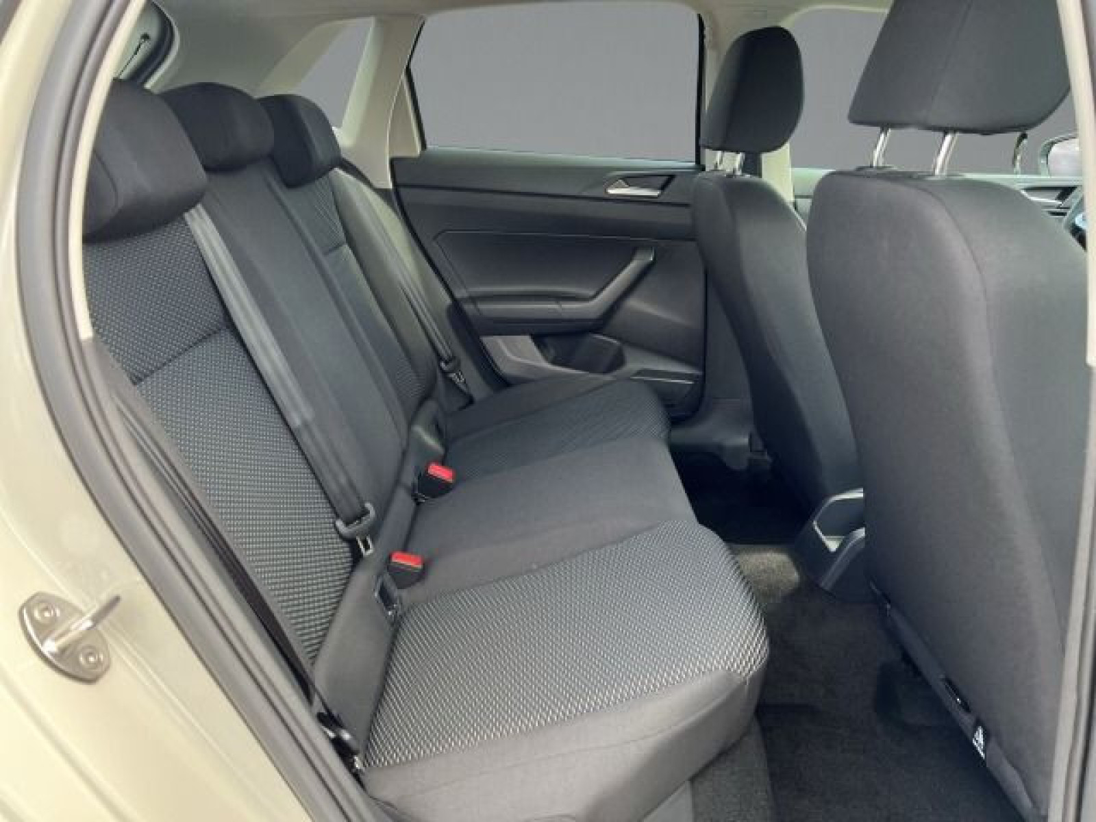 Volkswagen - Polo_14