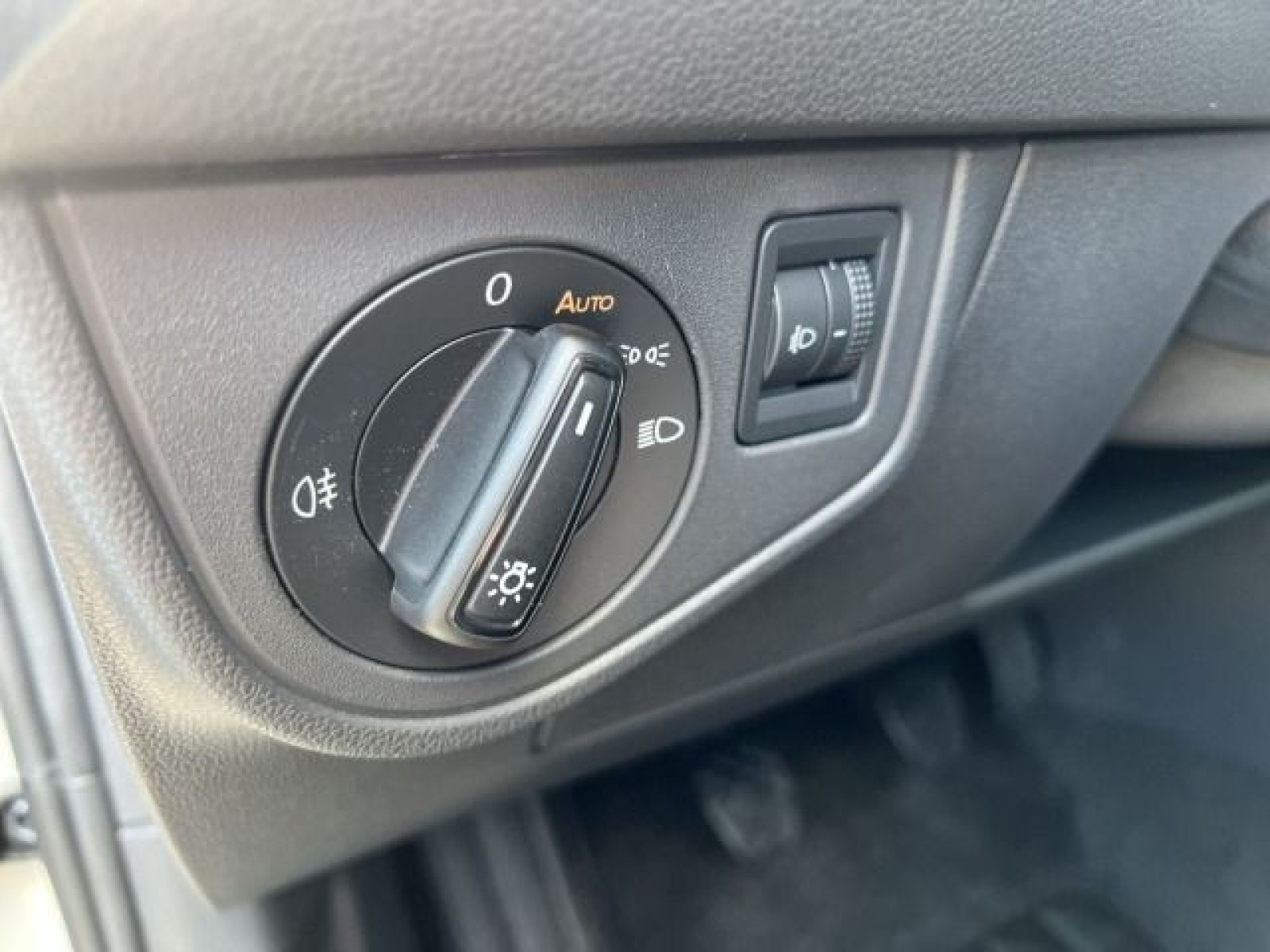 Volkswagen - Polo_26