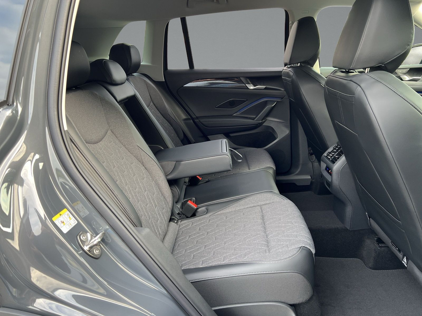 Volkswagen - Tiguan_14