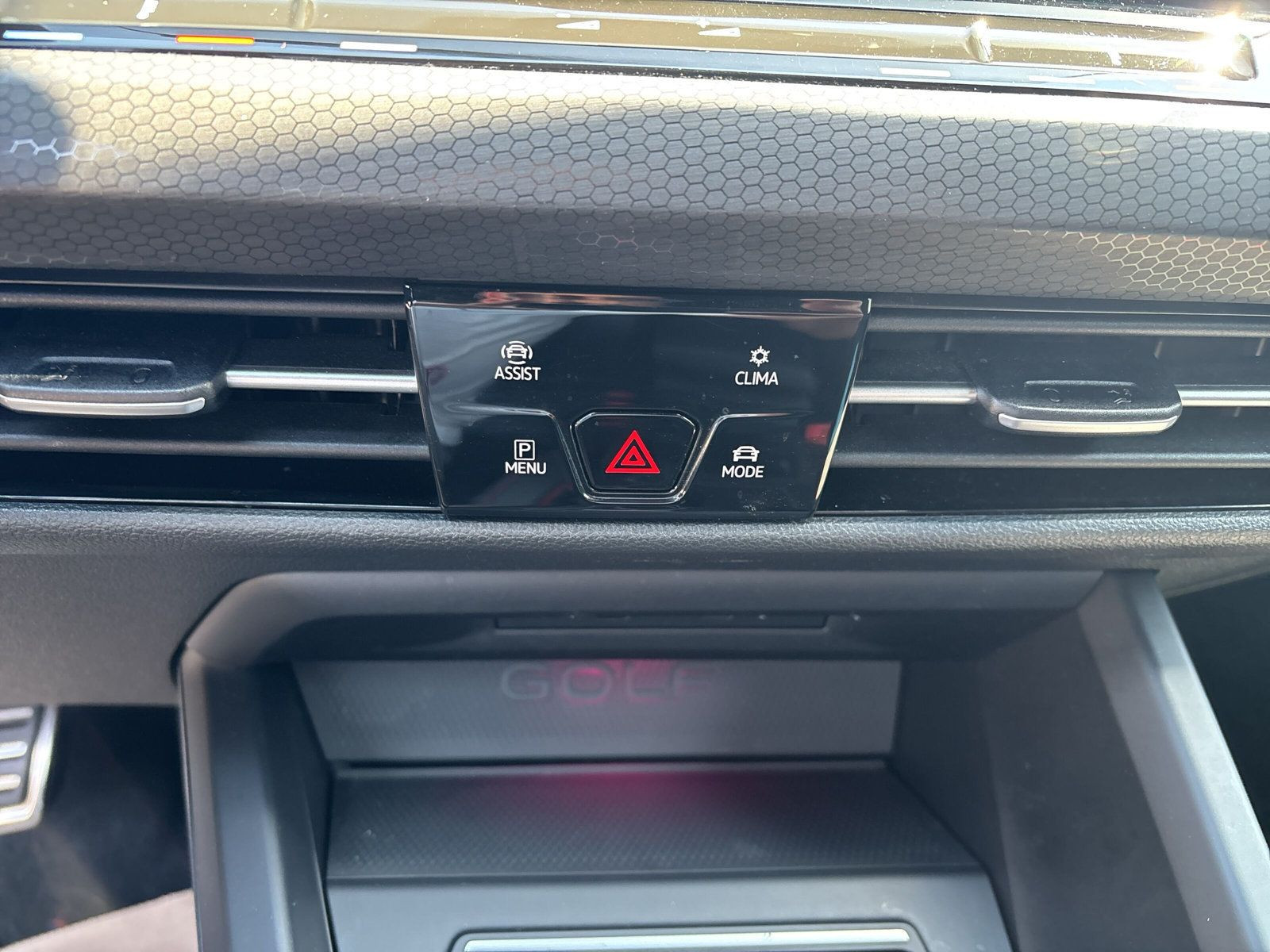 Volkswagen - Golf GTI_16