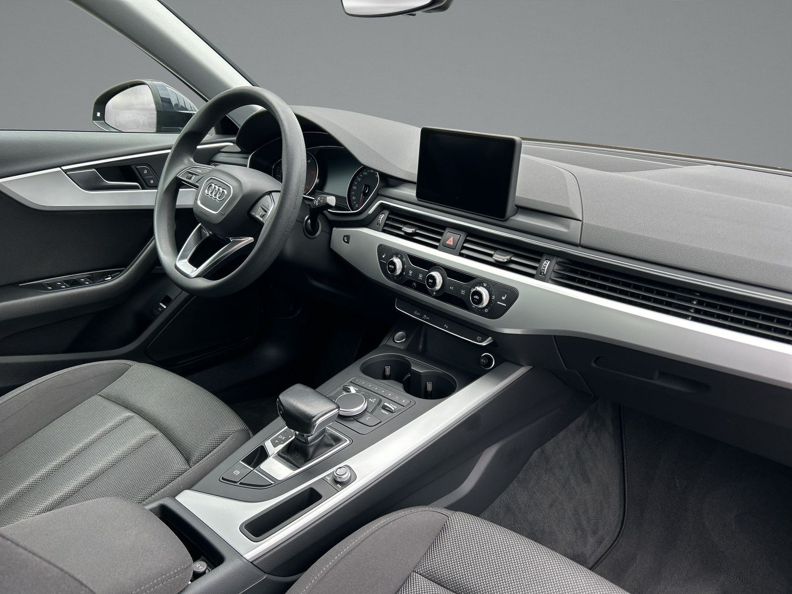 Audi - A4 Limousine_14