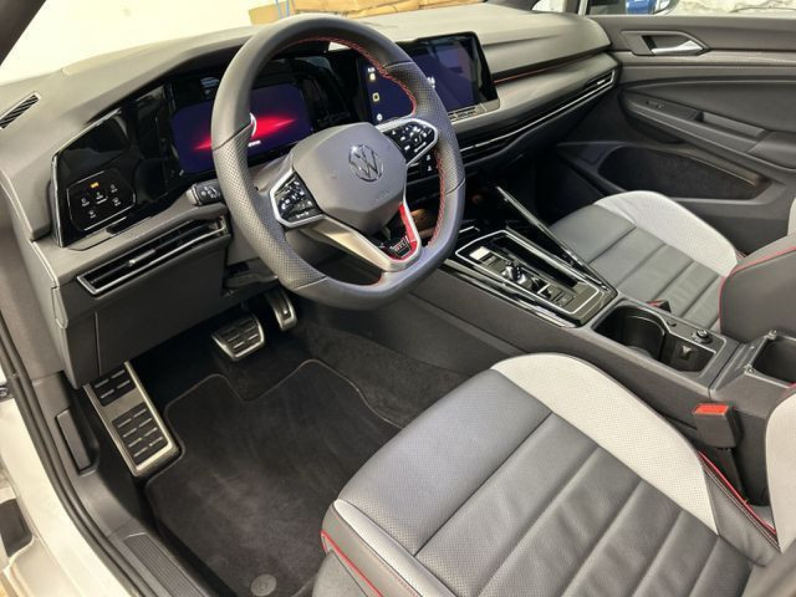 Volkswagen - Golf GTI_9