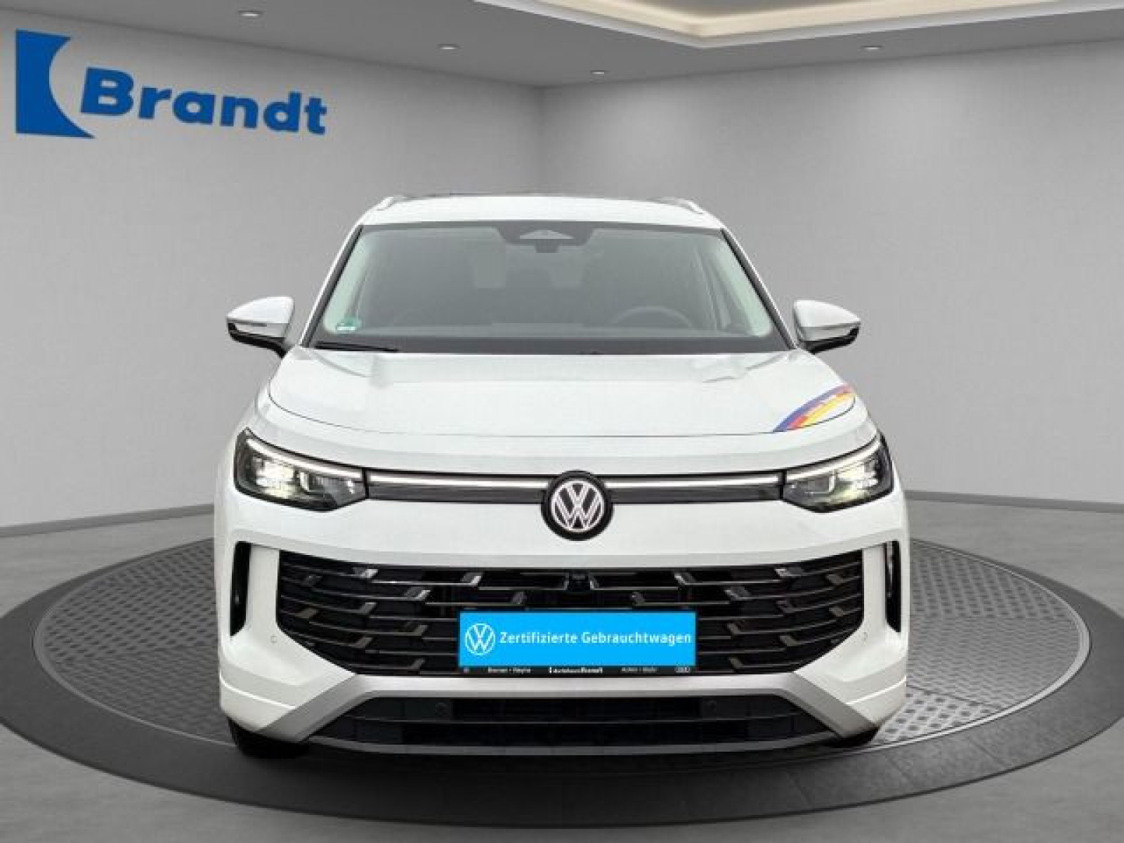 Volkswagen - Tayron_5