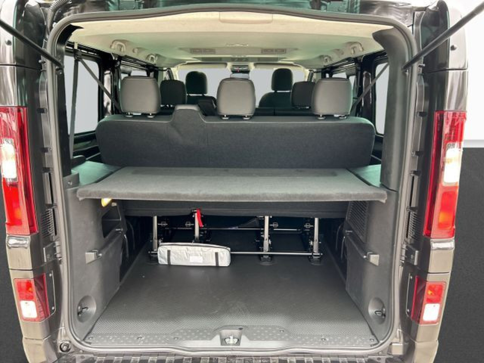 Nissan - Primastar_9