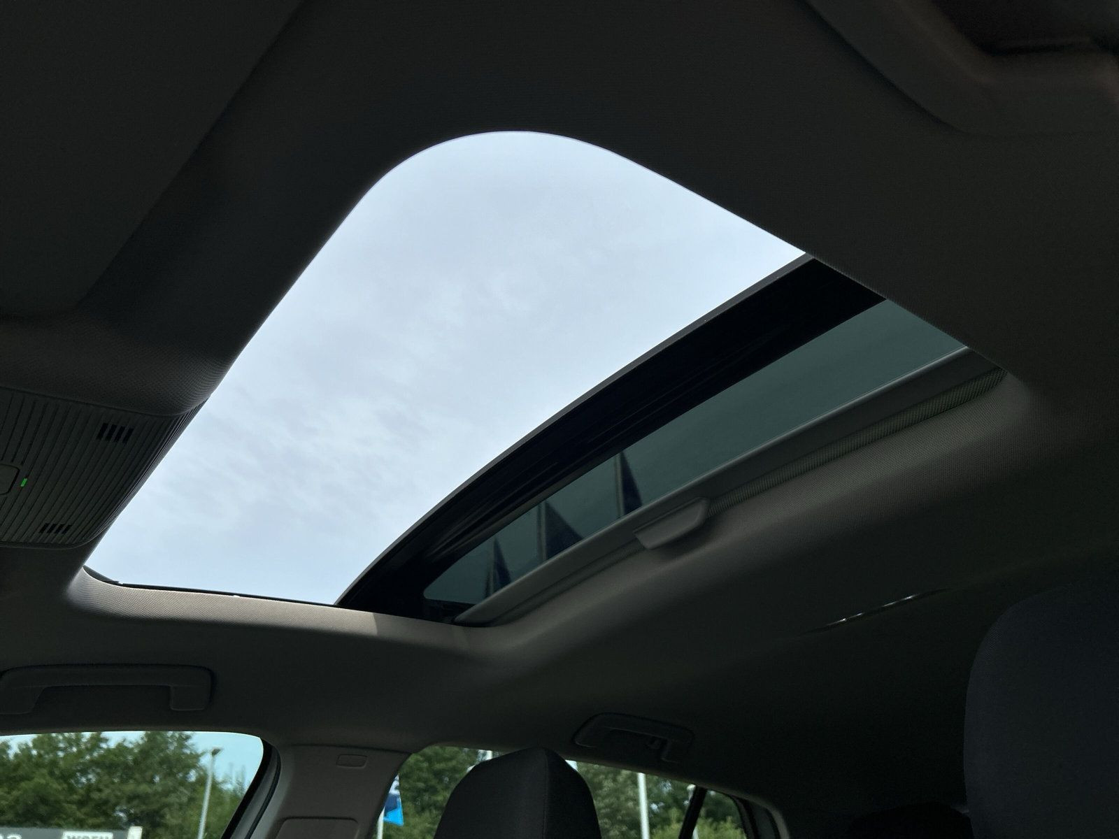 Volkswagen - Golf_23