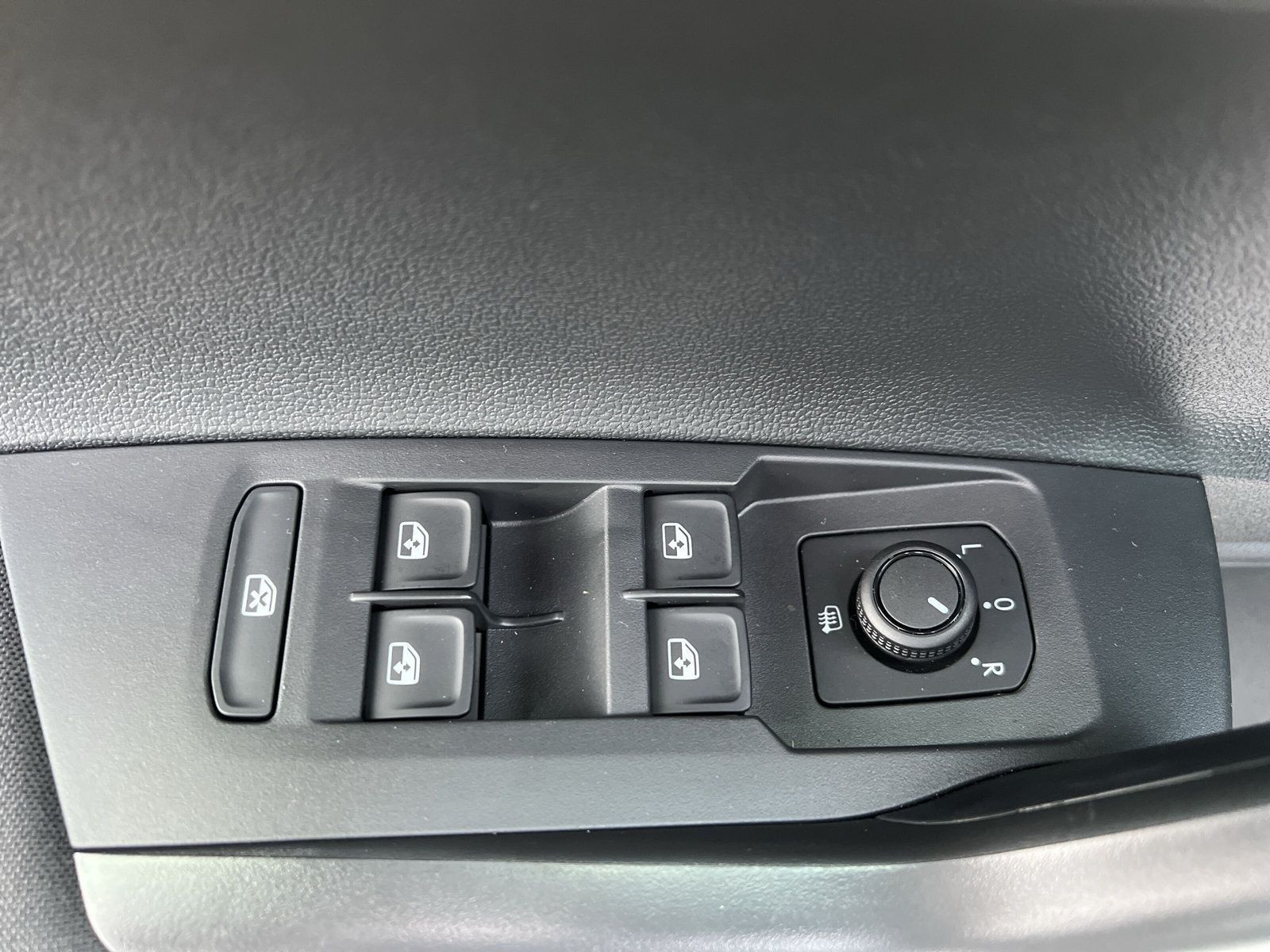 Volkswagen - Polo_27