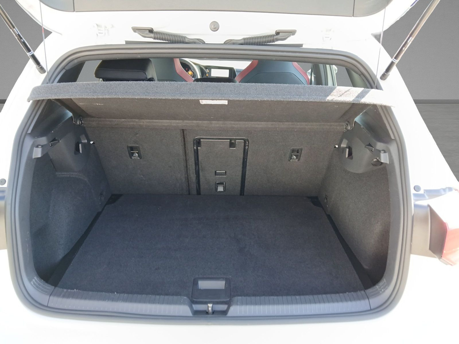 Volkswagen - Golf GTI_9