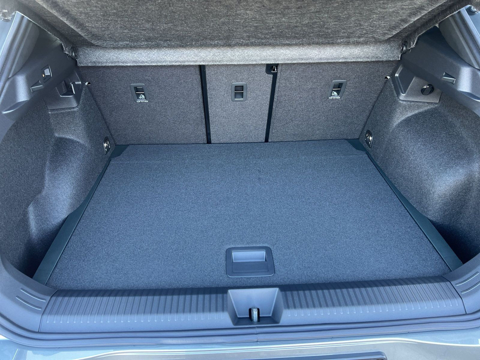 Volkswagen - T-Roc_10