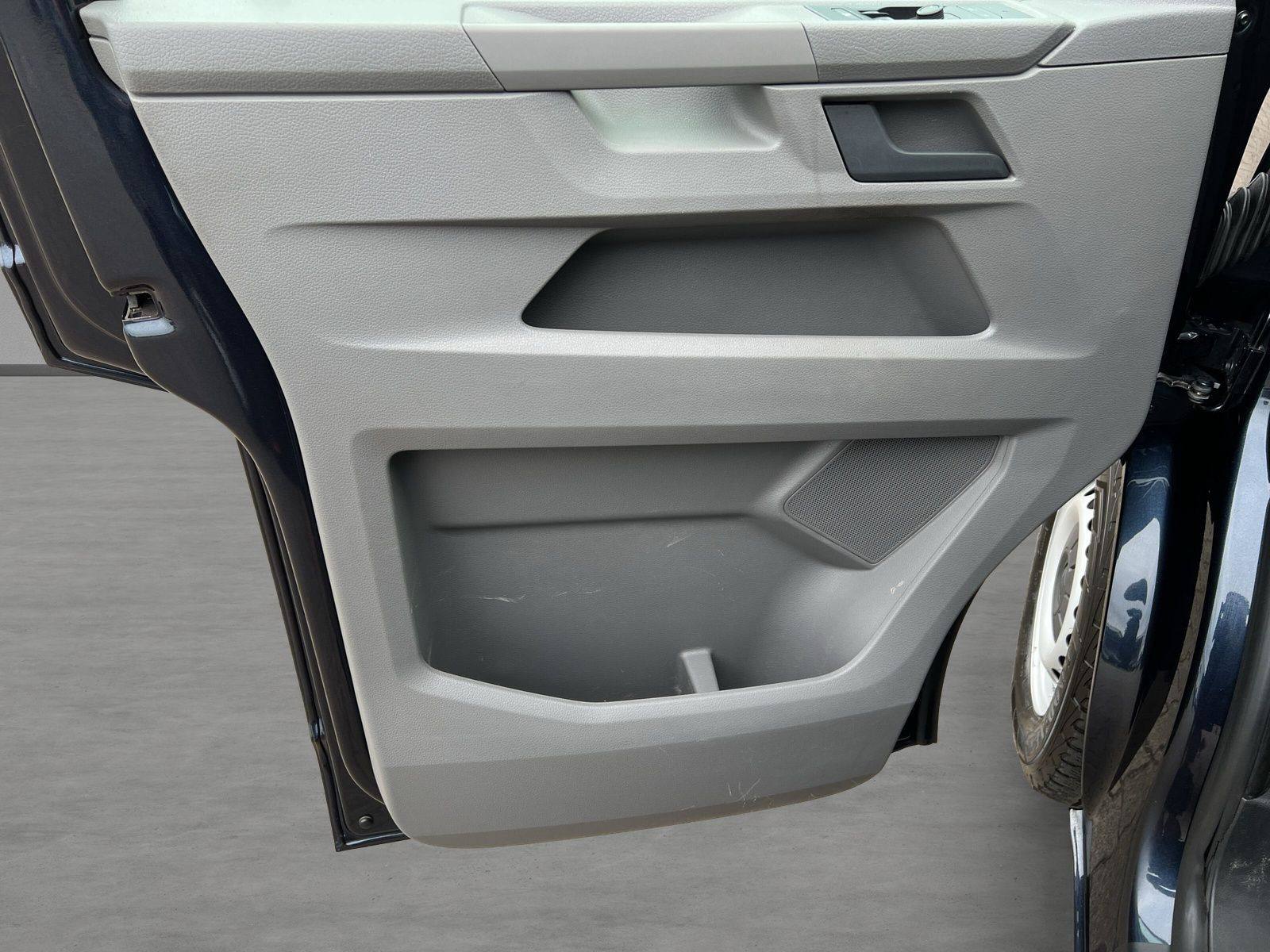 Volkswagen - T6.1 Transporter_21