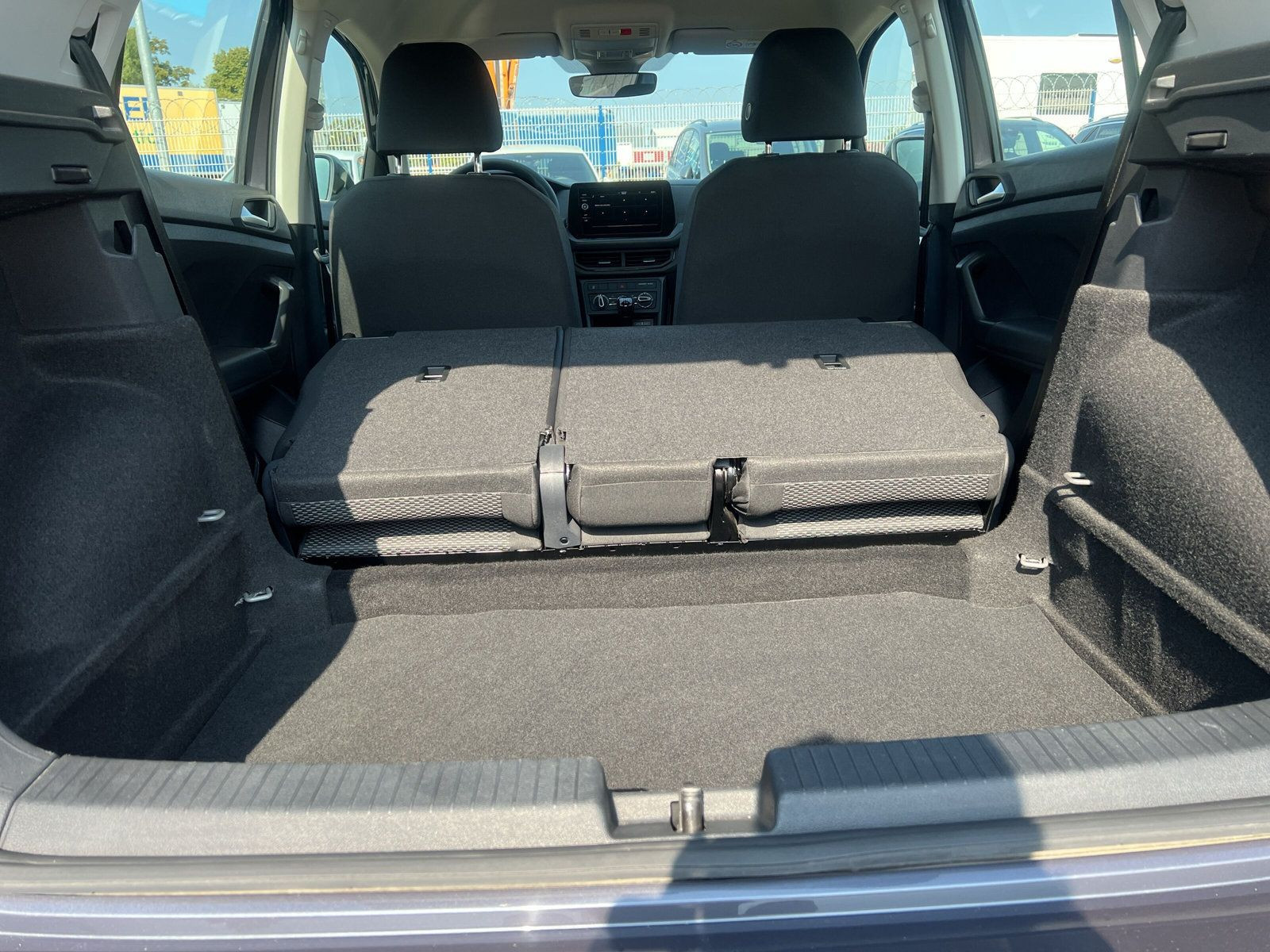 Volkswagen - T-Cross_26