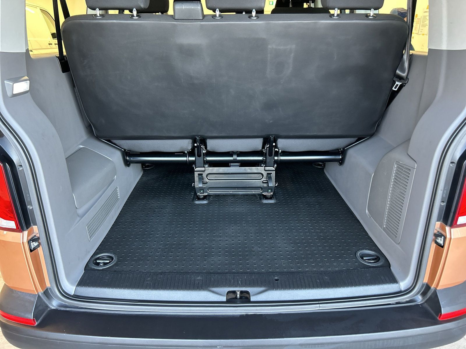 Volkswagen - T6.1 Caravelle_8