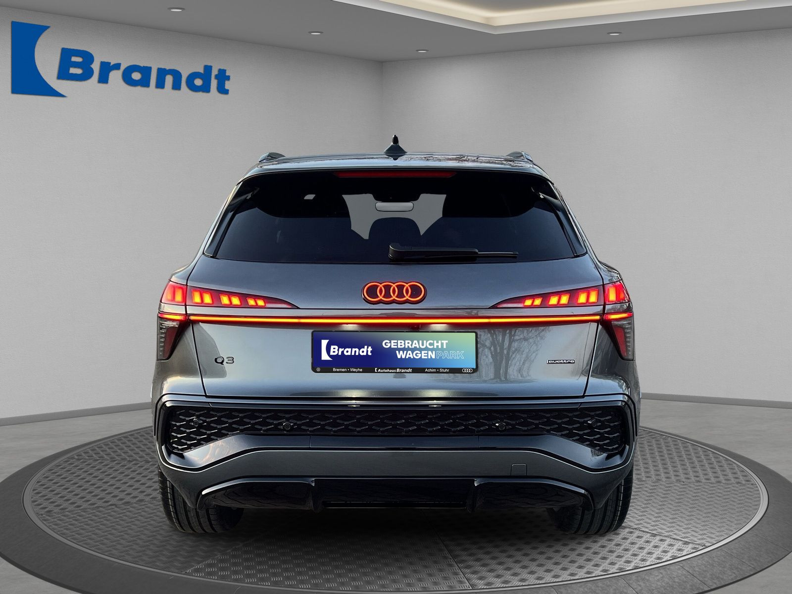 Audi - Q3_5