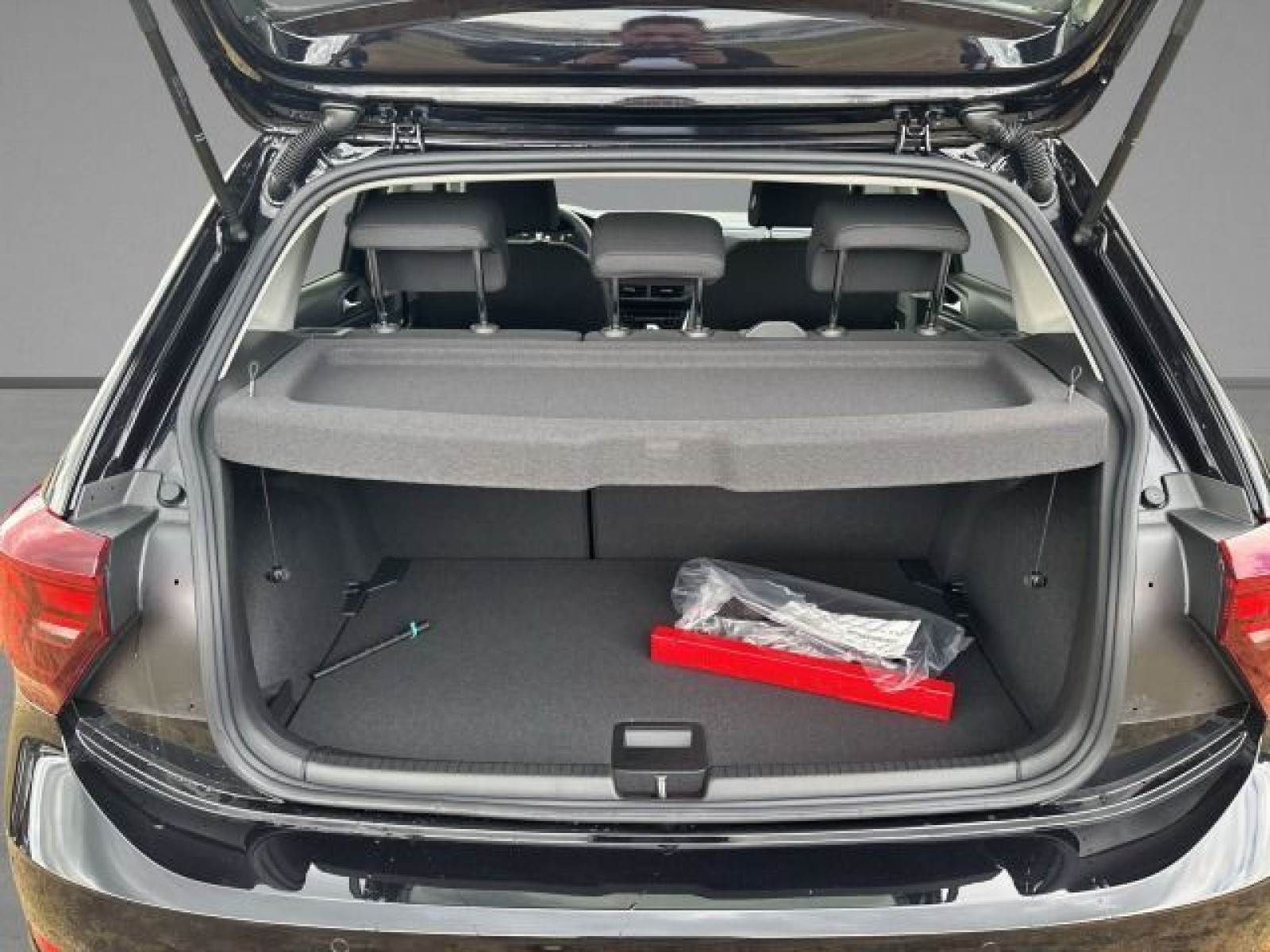 Volkswagen - Polo_11