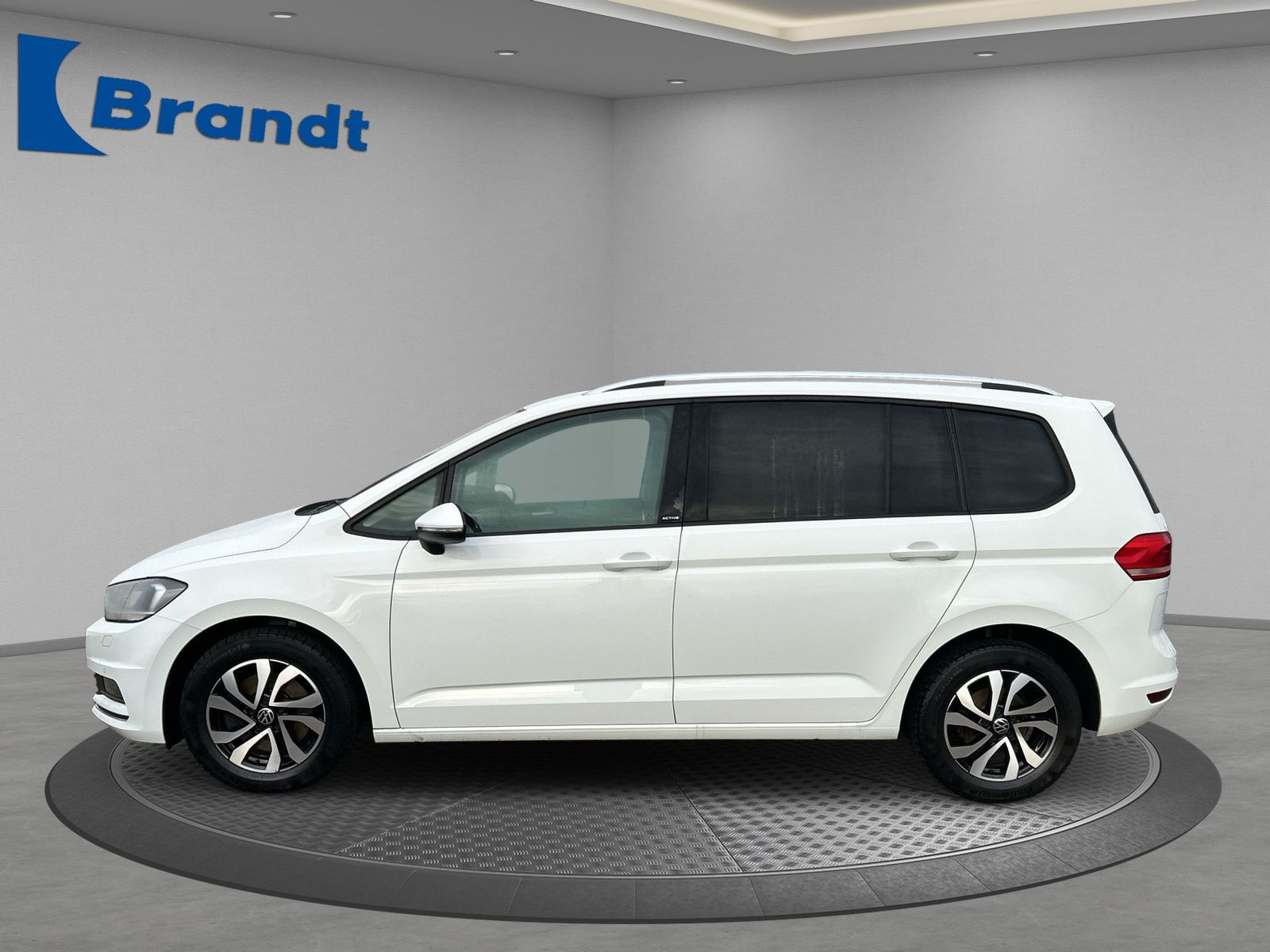 Volkswagen - Touran_3
