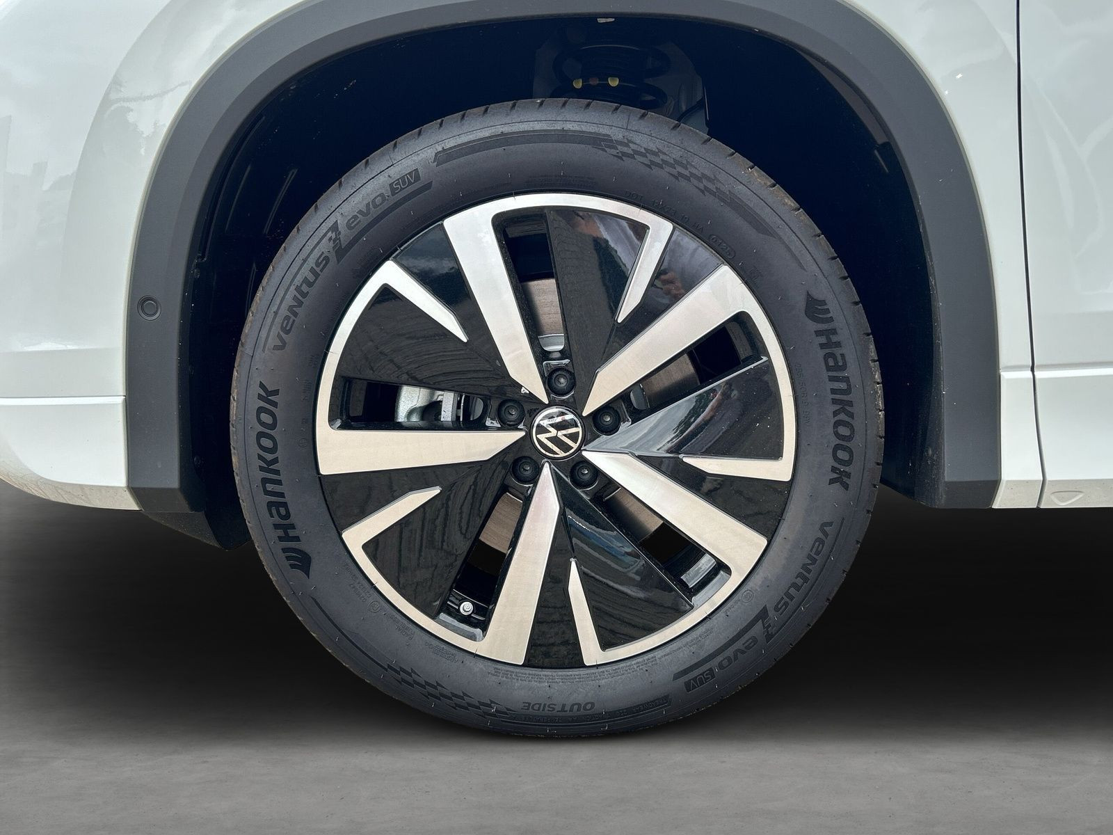 Volkswagen - Tayron_6