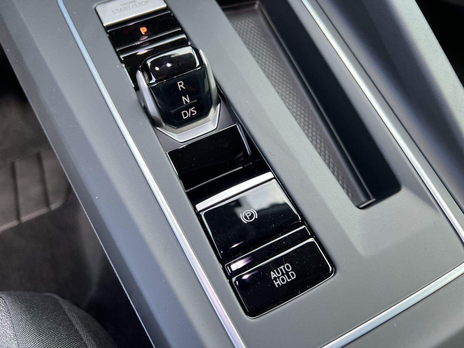 Volkswagen - Golf_15