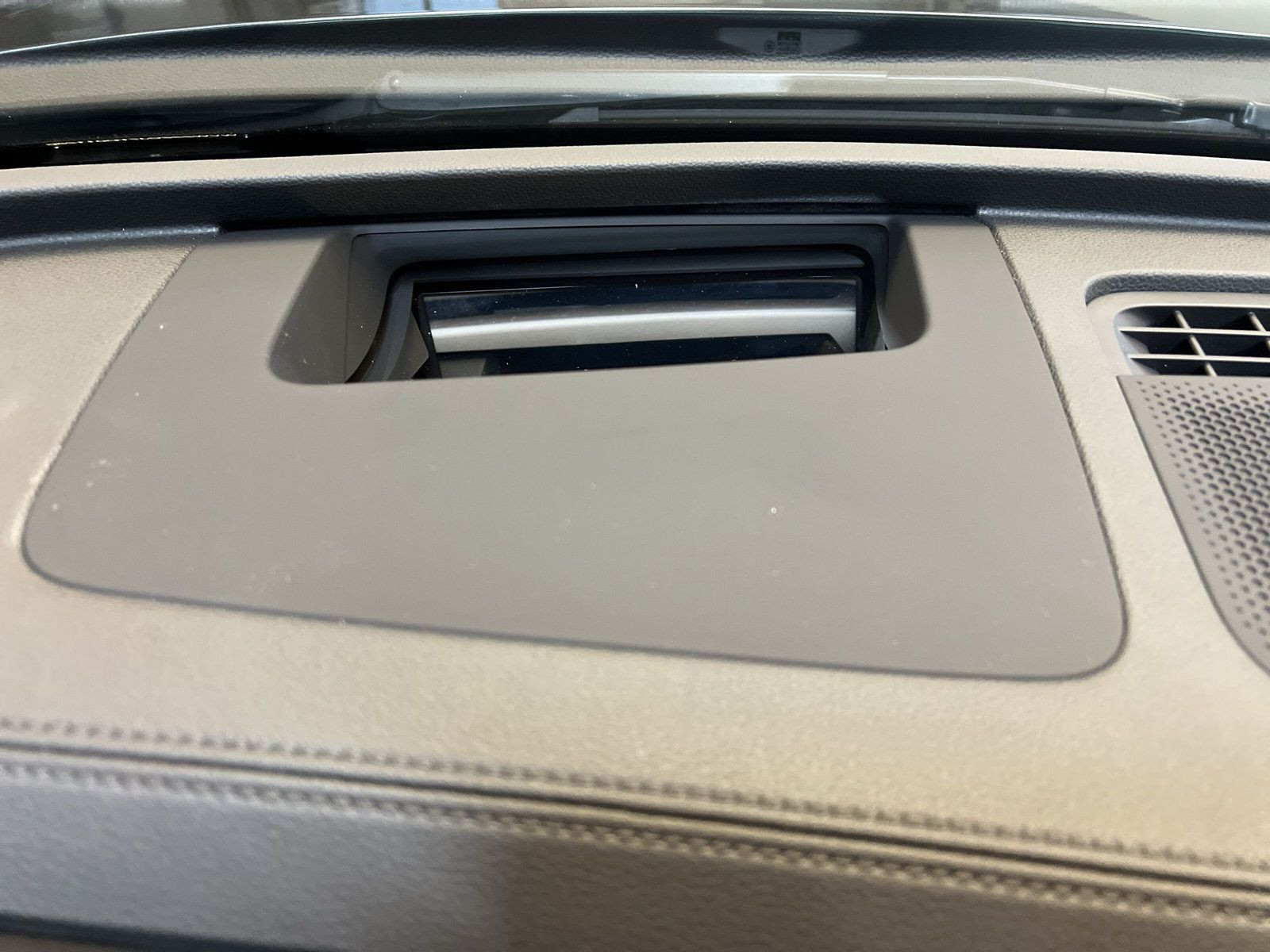 Volkswagen - Passat Variant_32