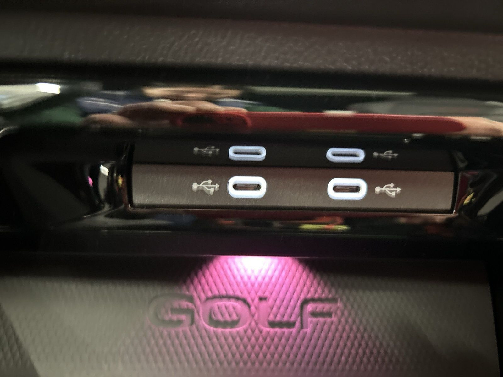 Volkswagen - Golf GTI_30