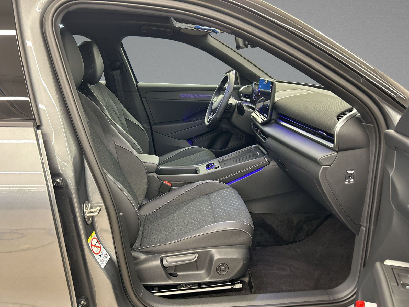 Volkswagen - T-Roc_10