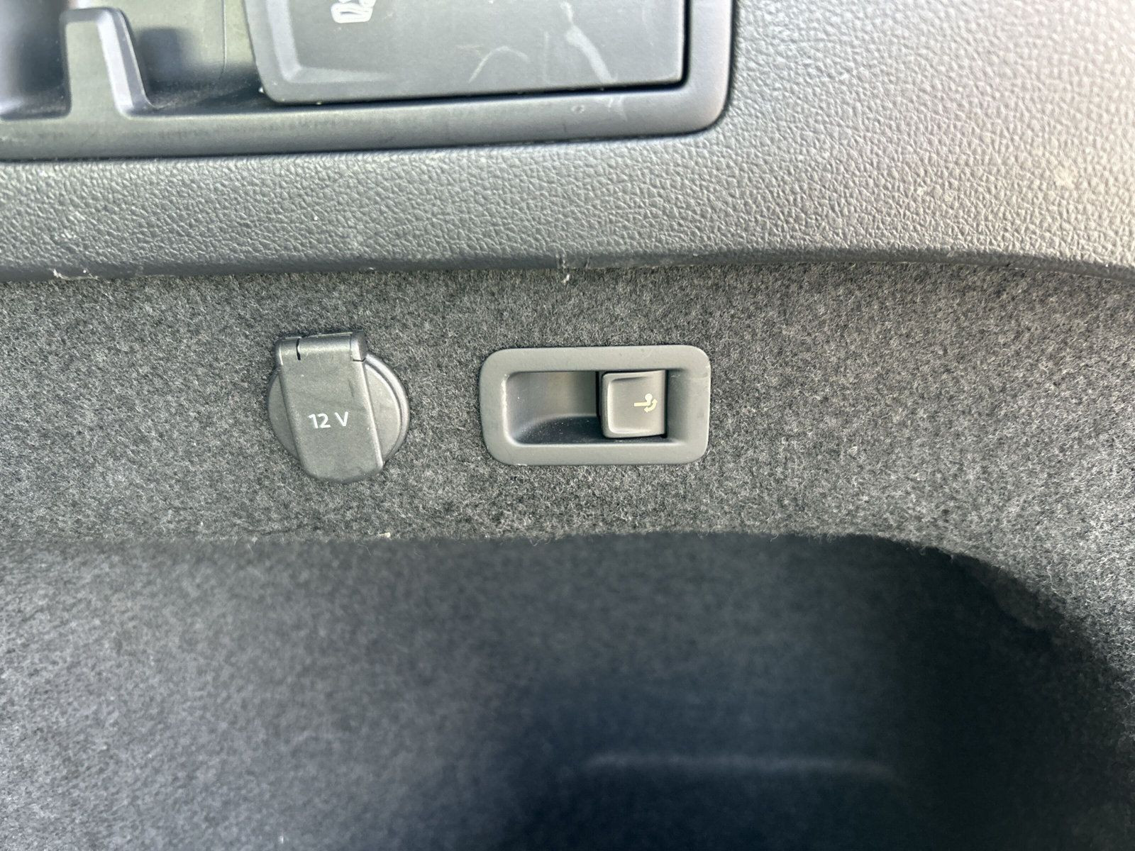 Volkswagen - Passat Variant_25